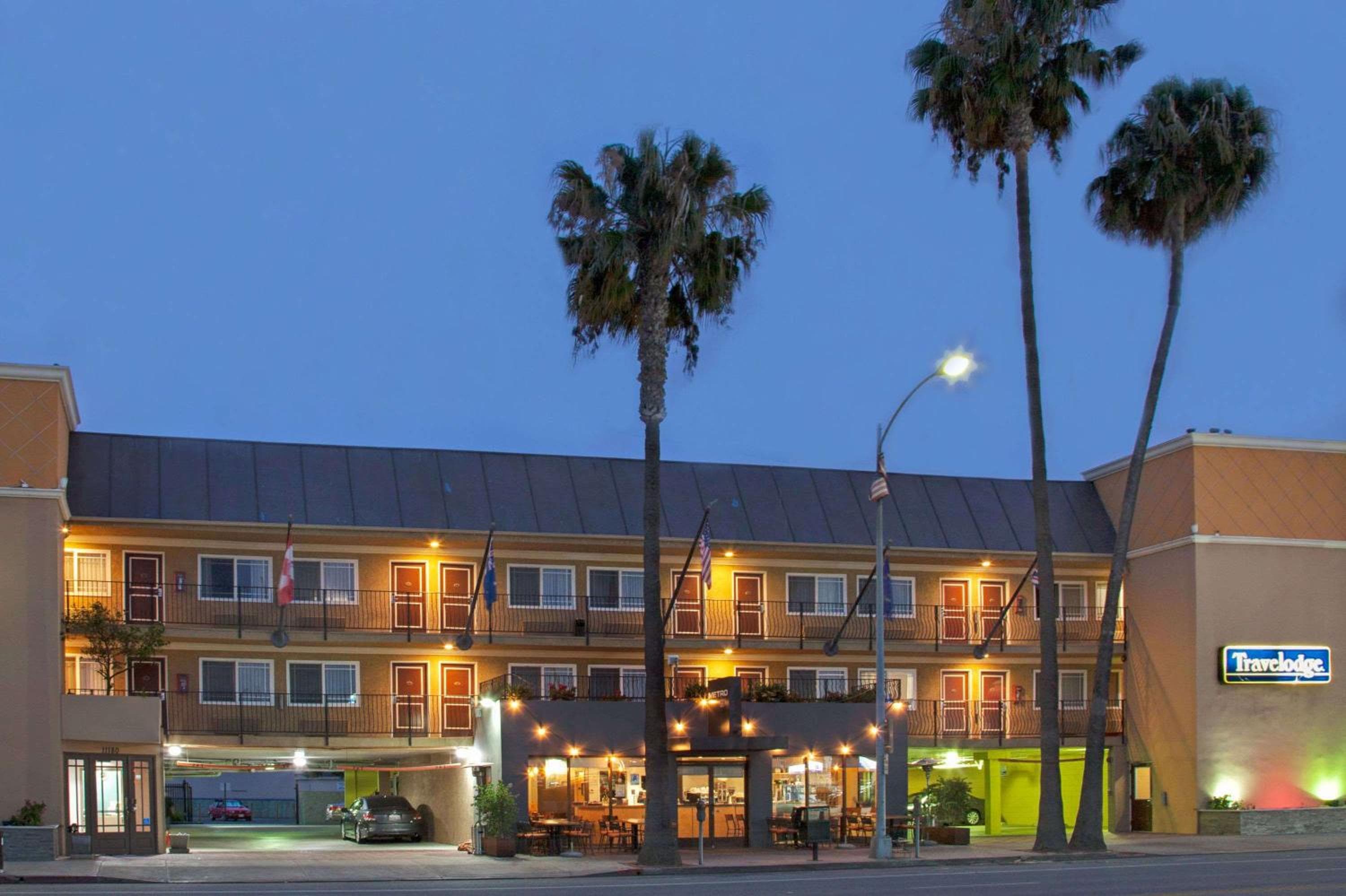 Travelodge by Wyndham Culver City — 1