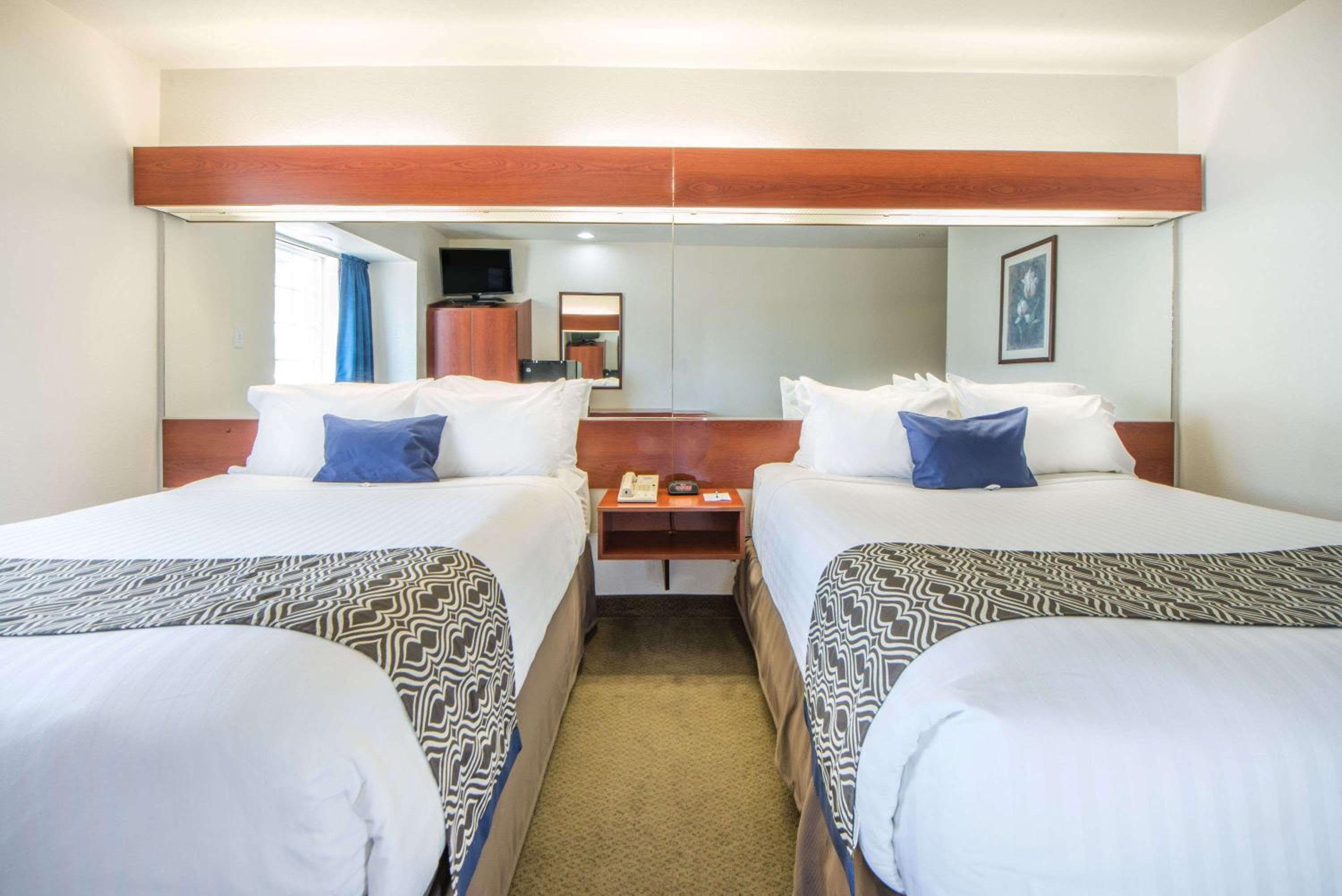 Microtel Inn and Suites By Wyndham Miami OK --> Microtel Inn and Suites By Wyndham Miami OK — 6