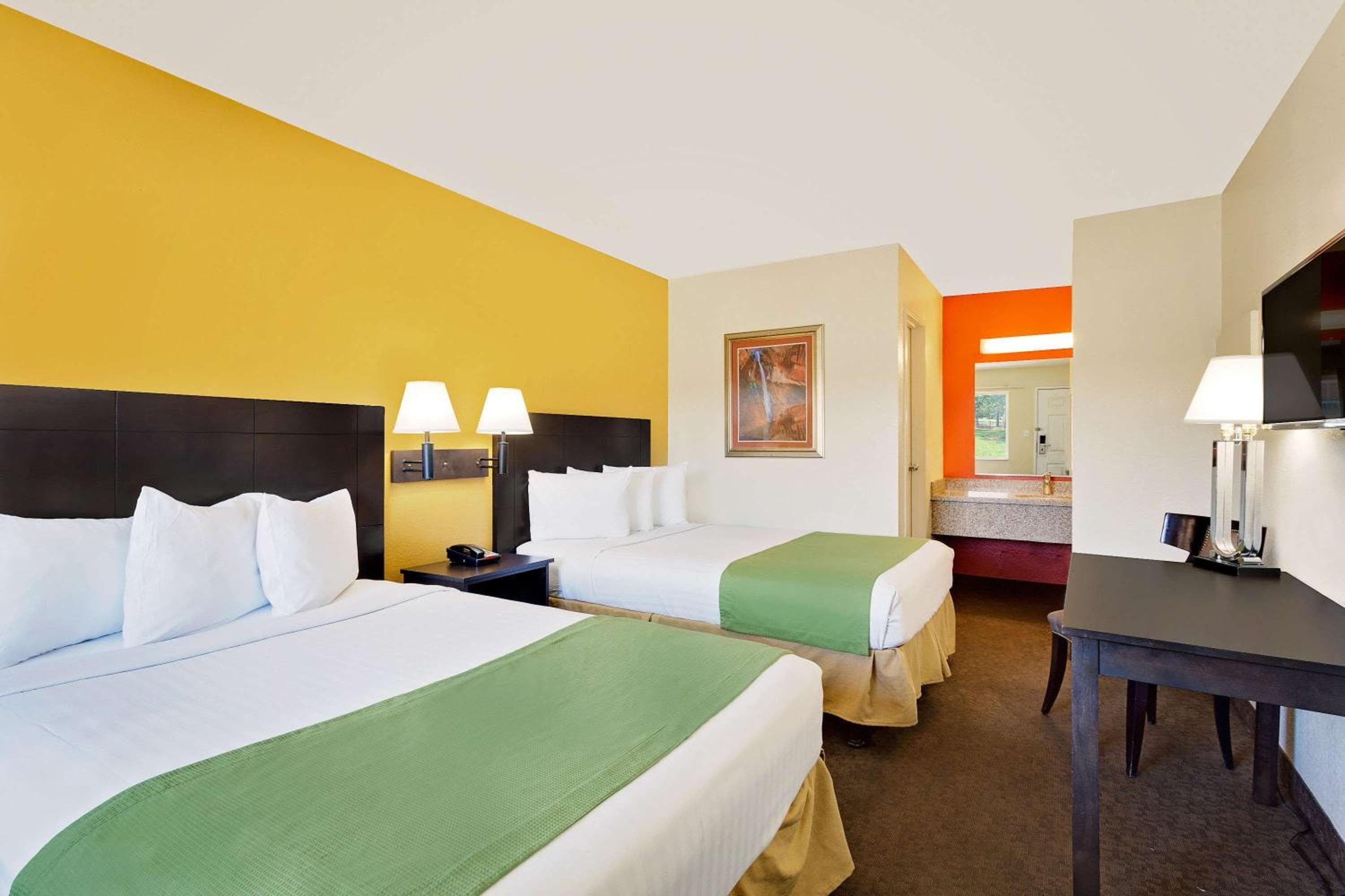 Motel 6 Las Vegas, NV - Strip — 21