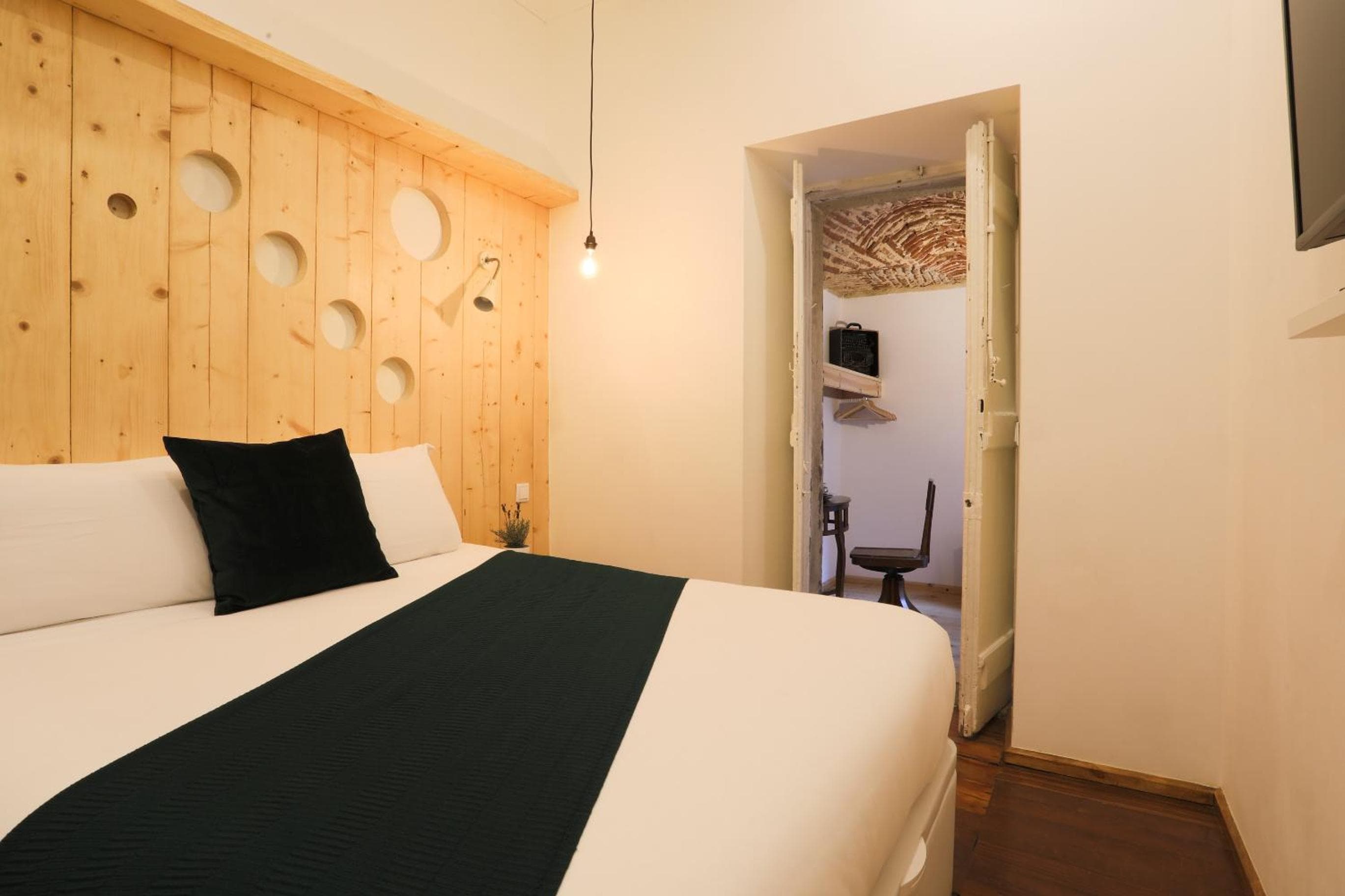 262 Boutique Hotel — 12