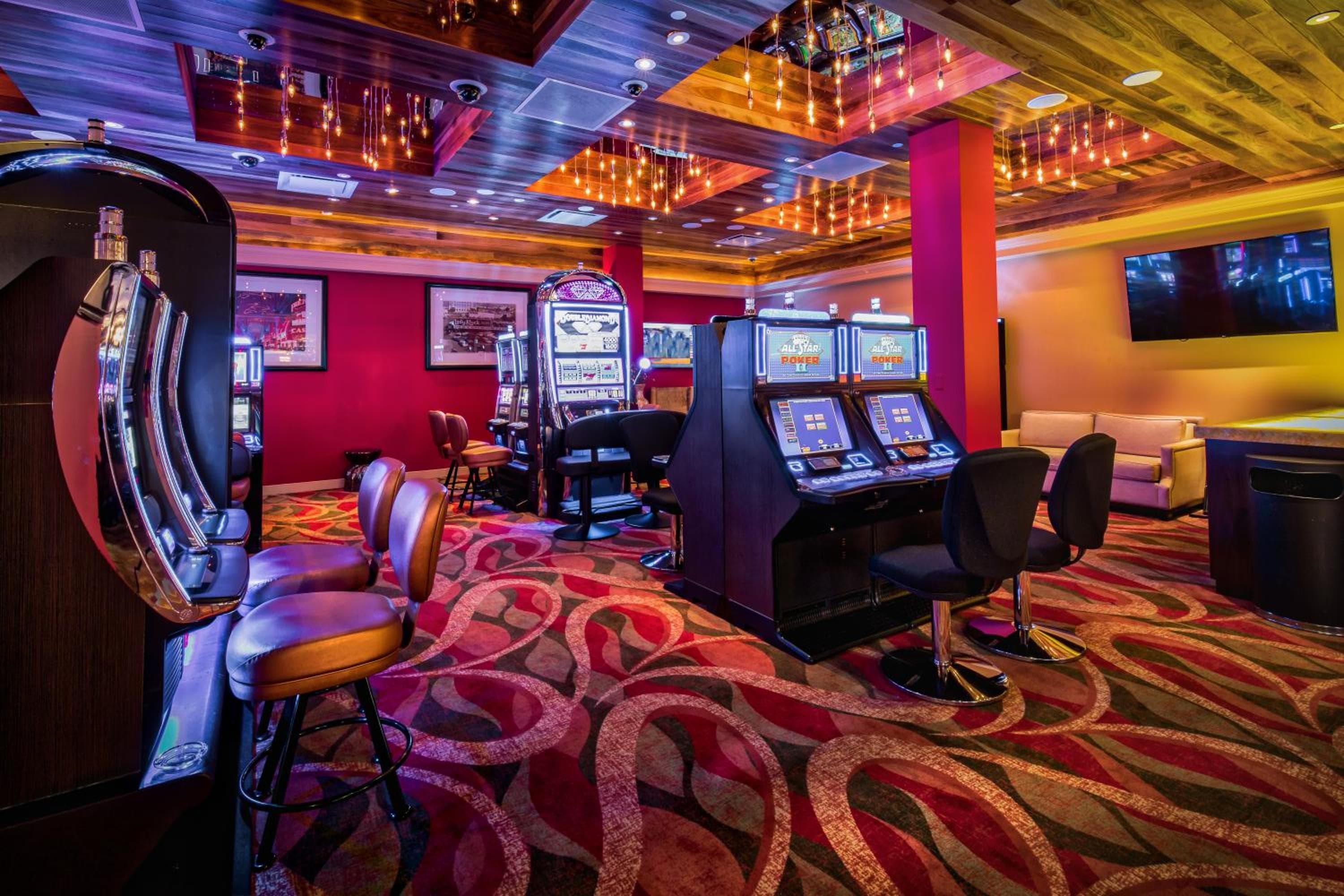 Downtown Grand Hotel & Casino — 29