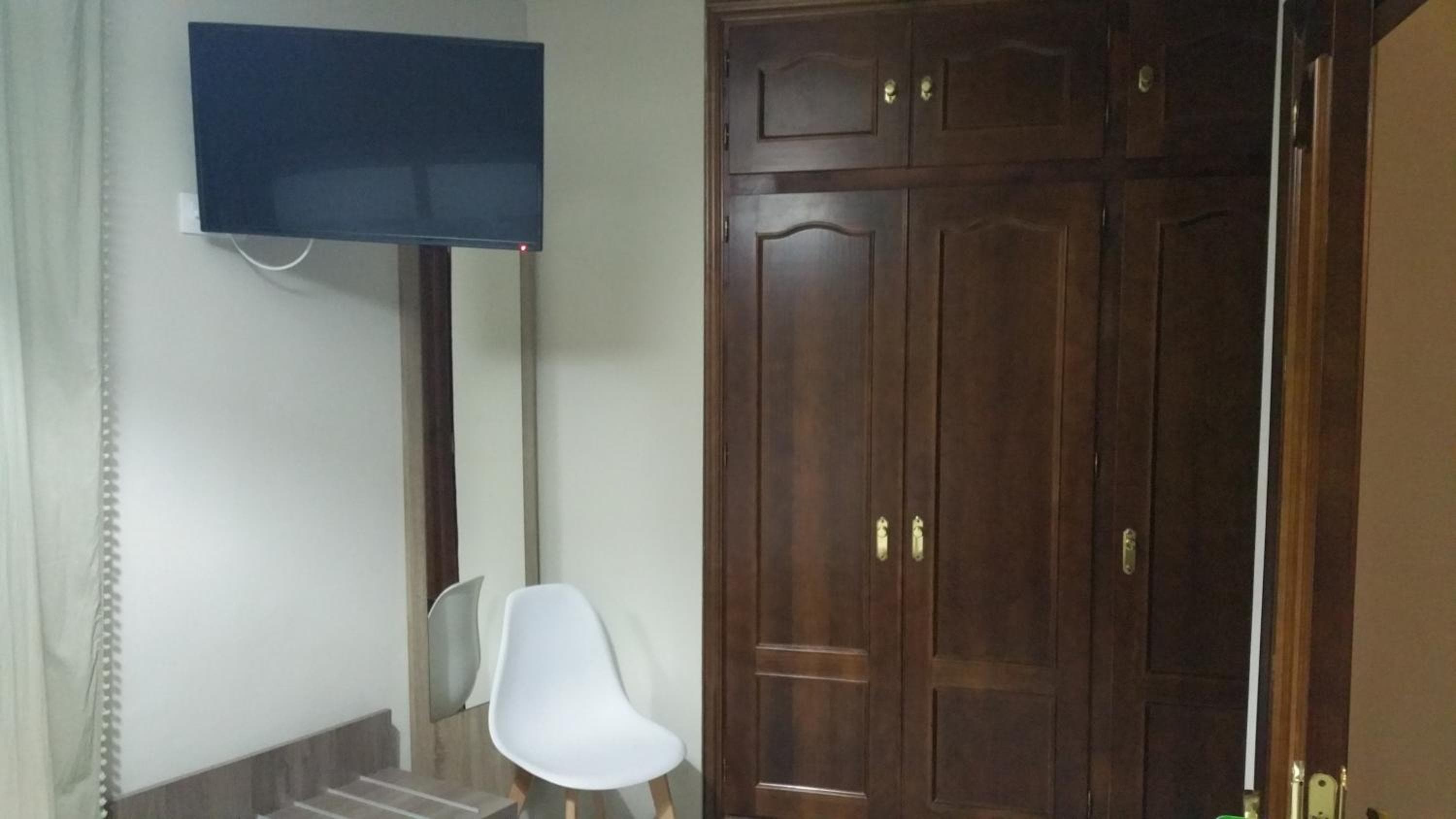 Hostal Tilos — 24
