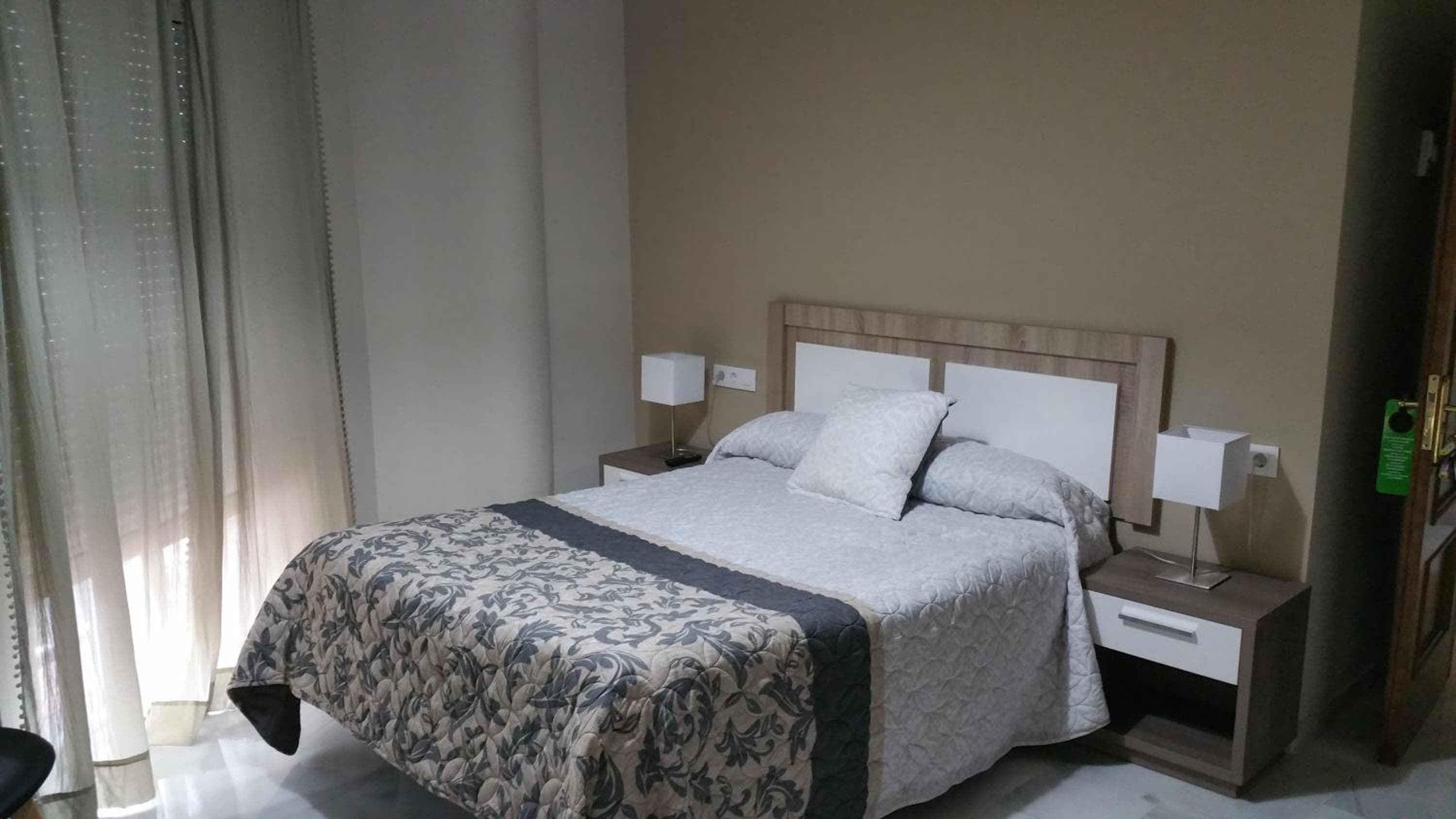 Hostal Tilos — 2