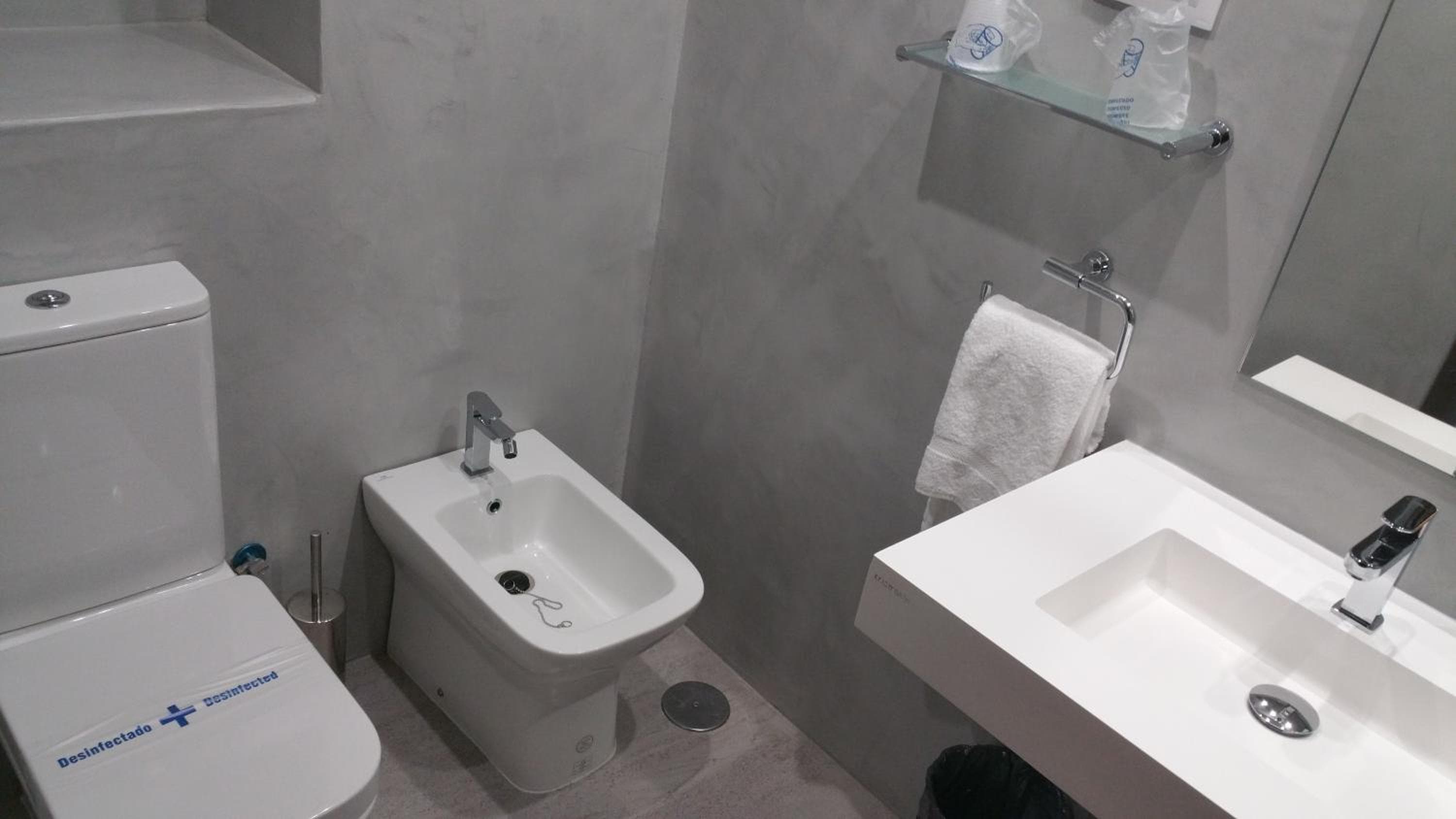 Hostal Tilos — 8
