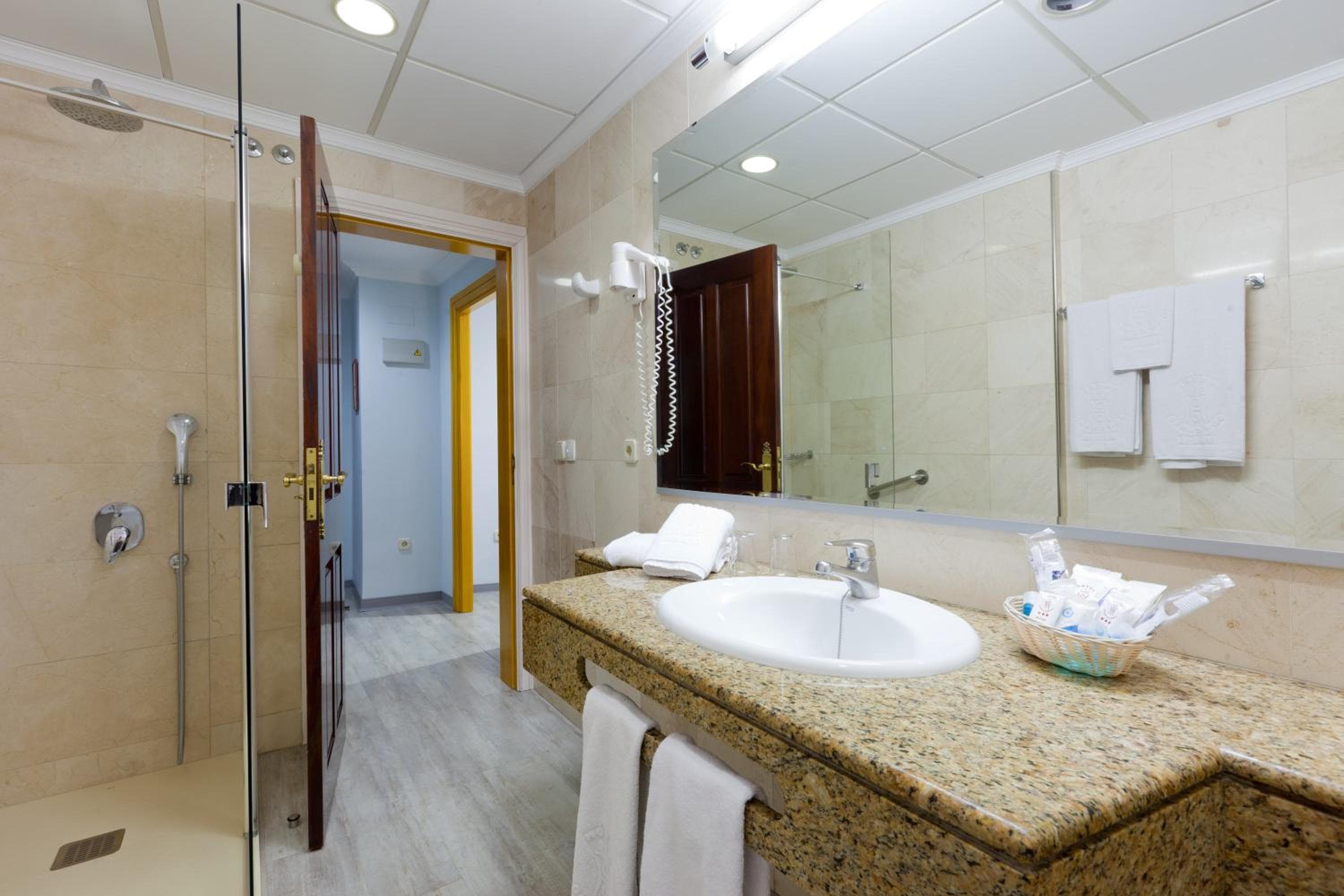 Hotel Don Curro — 16
