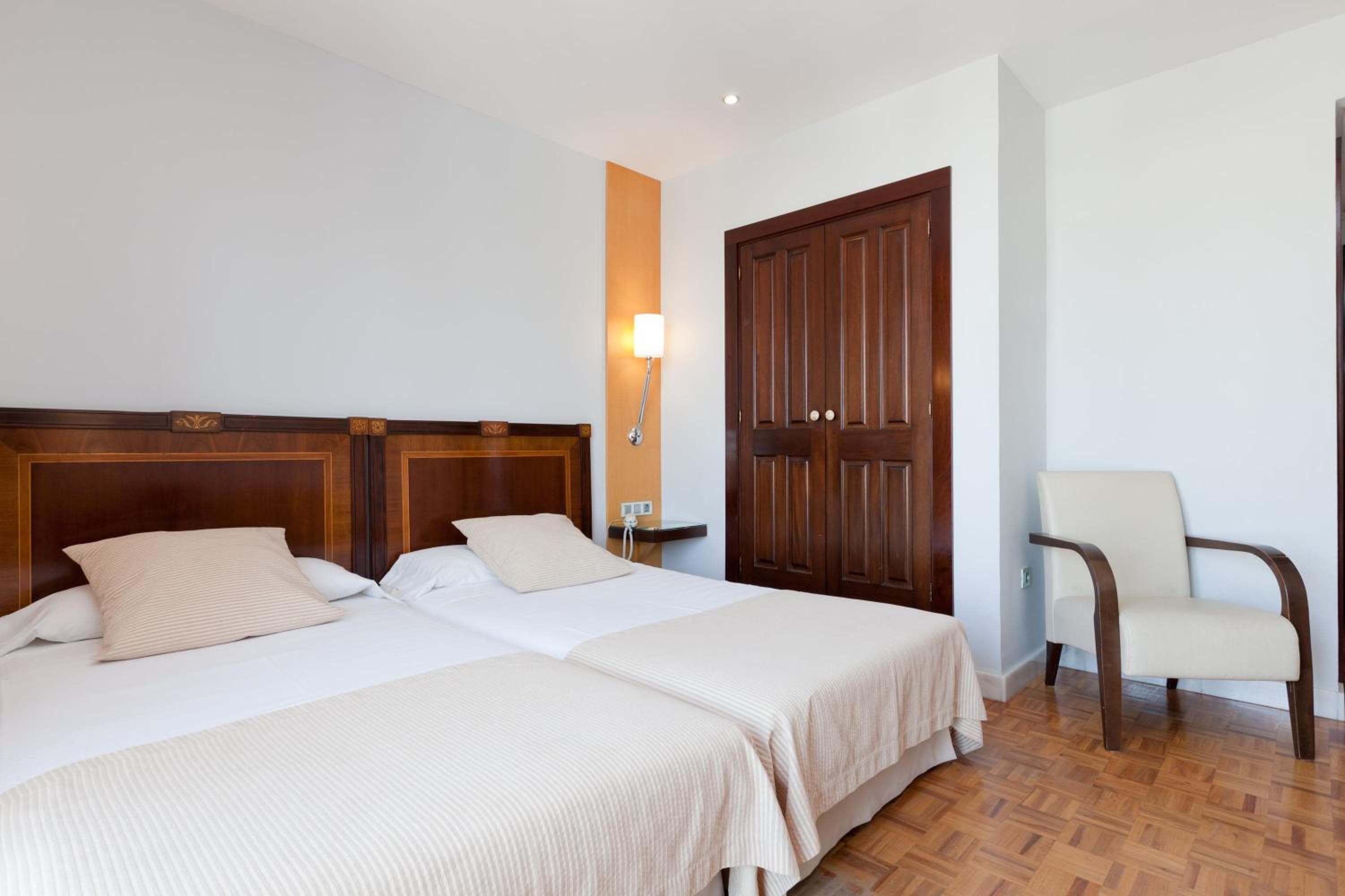 Hotel Don Curro — 16