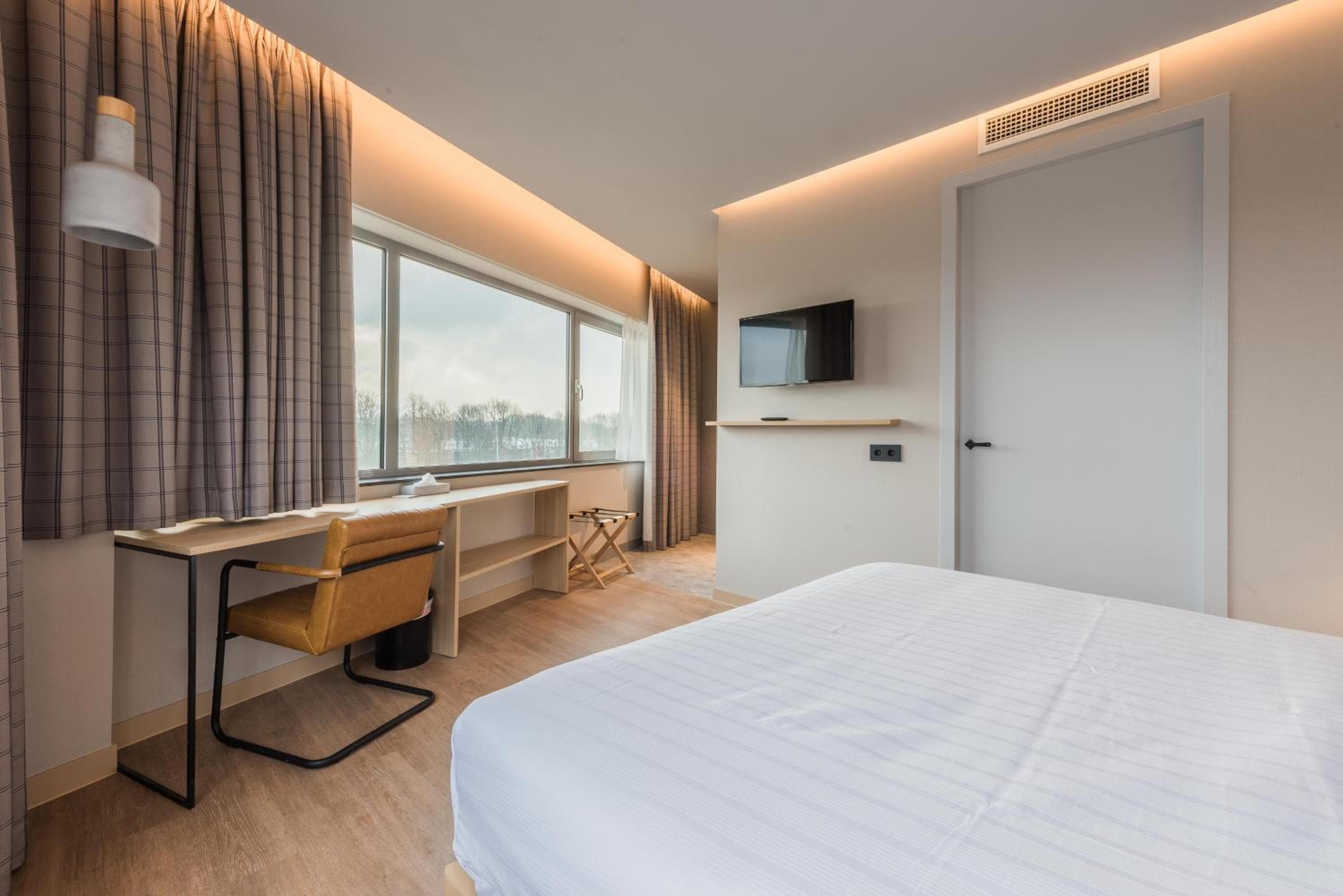 Hotel Urban Lodge — 14