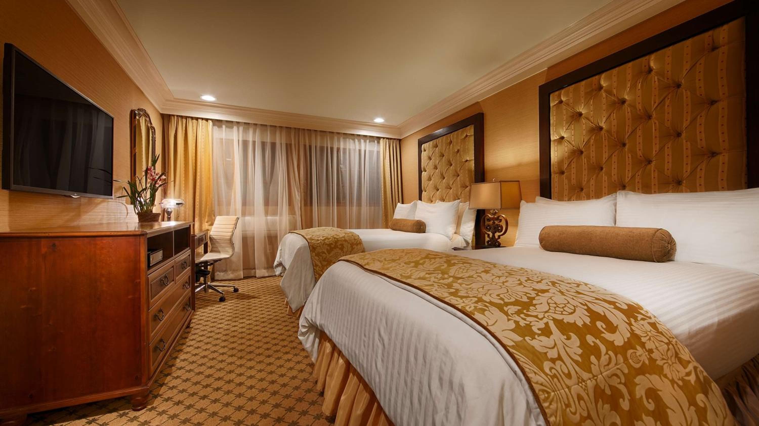 Best Western Plus Sunset Plaza Hotel — 20