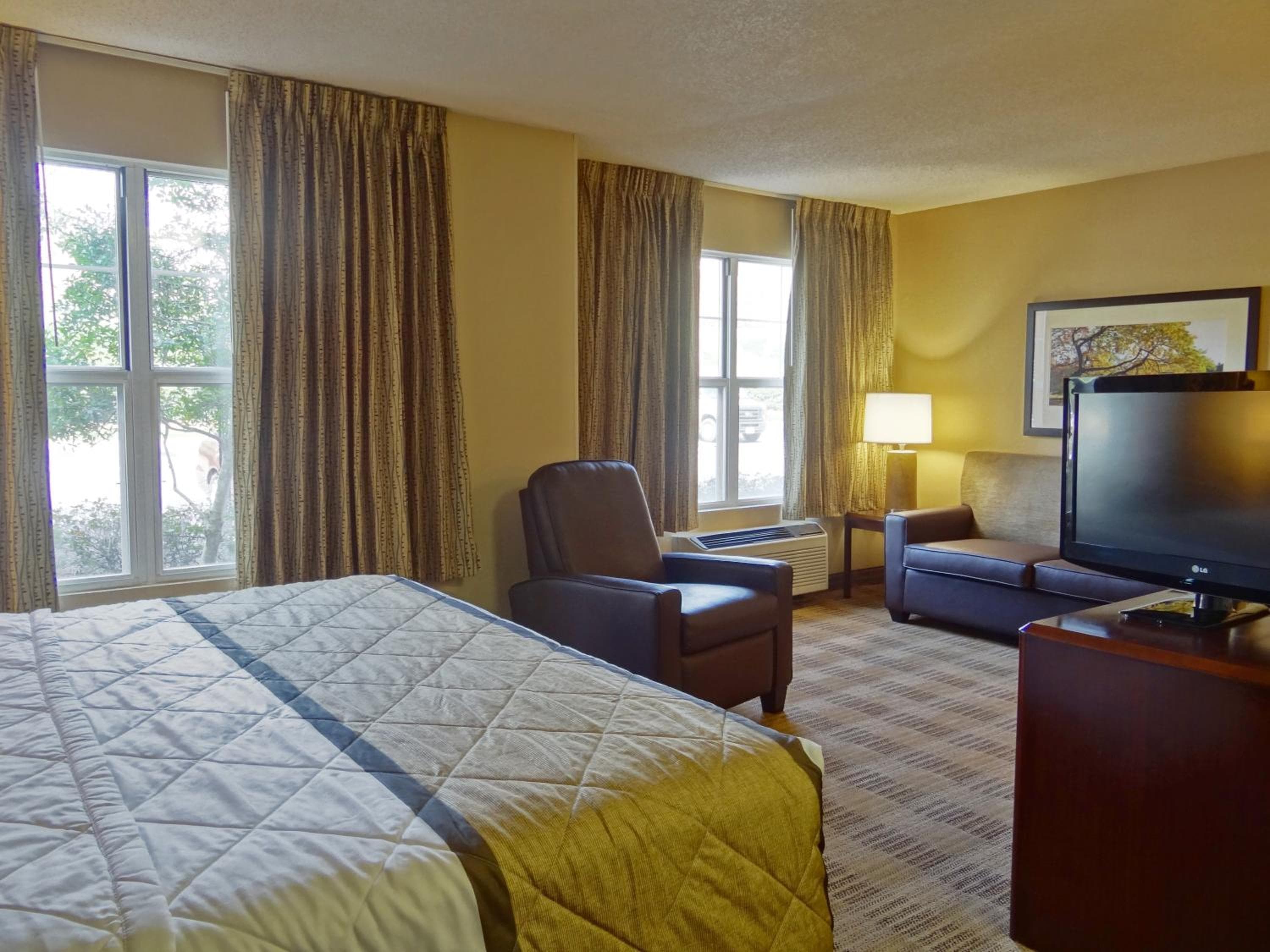 Extended Stay America Suites - Tampa - Airport - N Westshore Blvd — 21