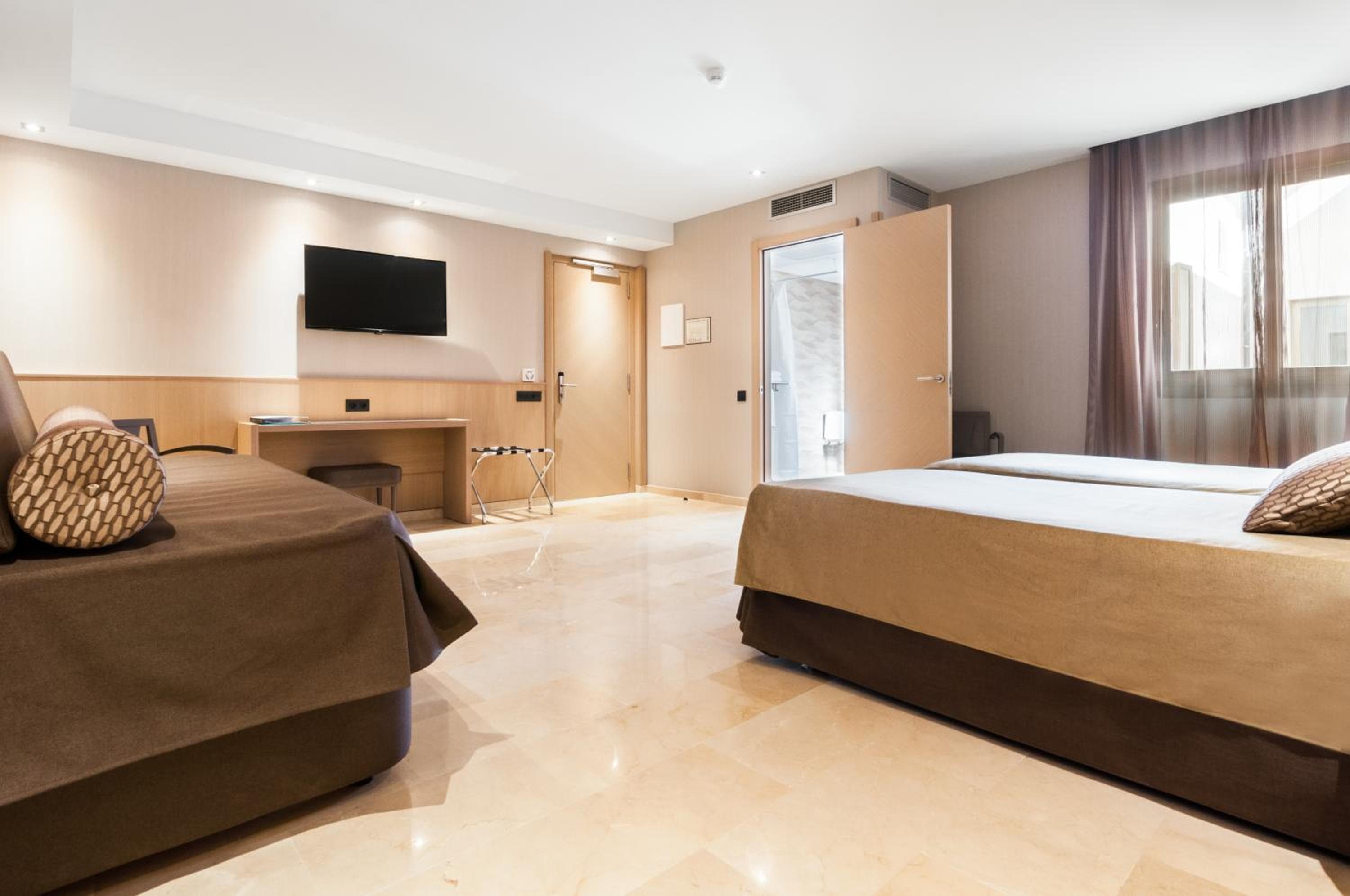 Gran Hotel Barcino — 12