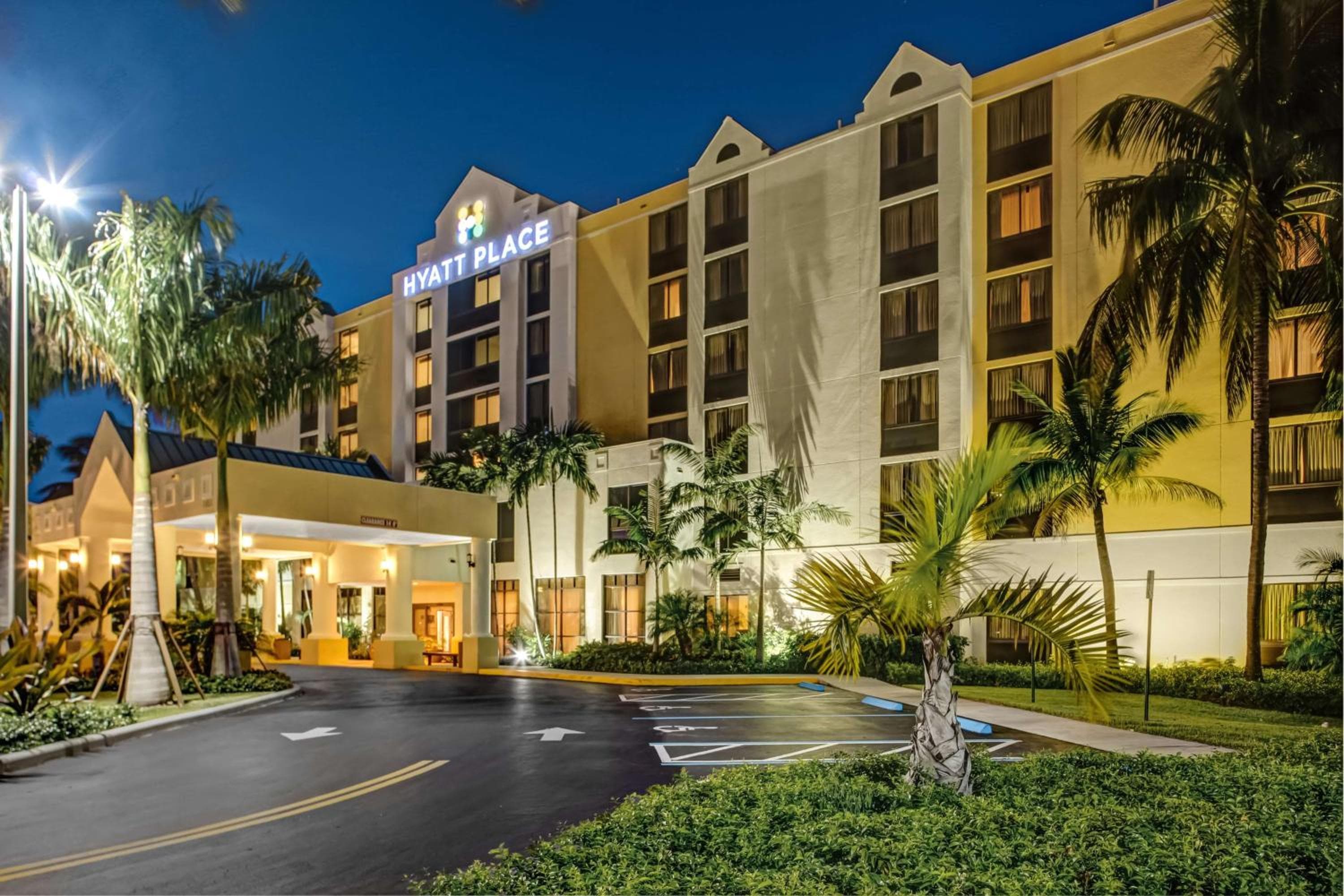 Hyatt Place Fort Lauderdale Cruise Port & Convention Center - Newly Renovated — 8
