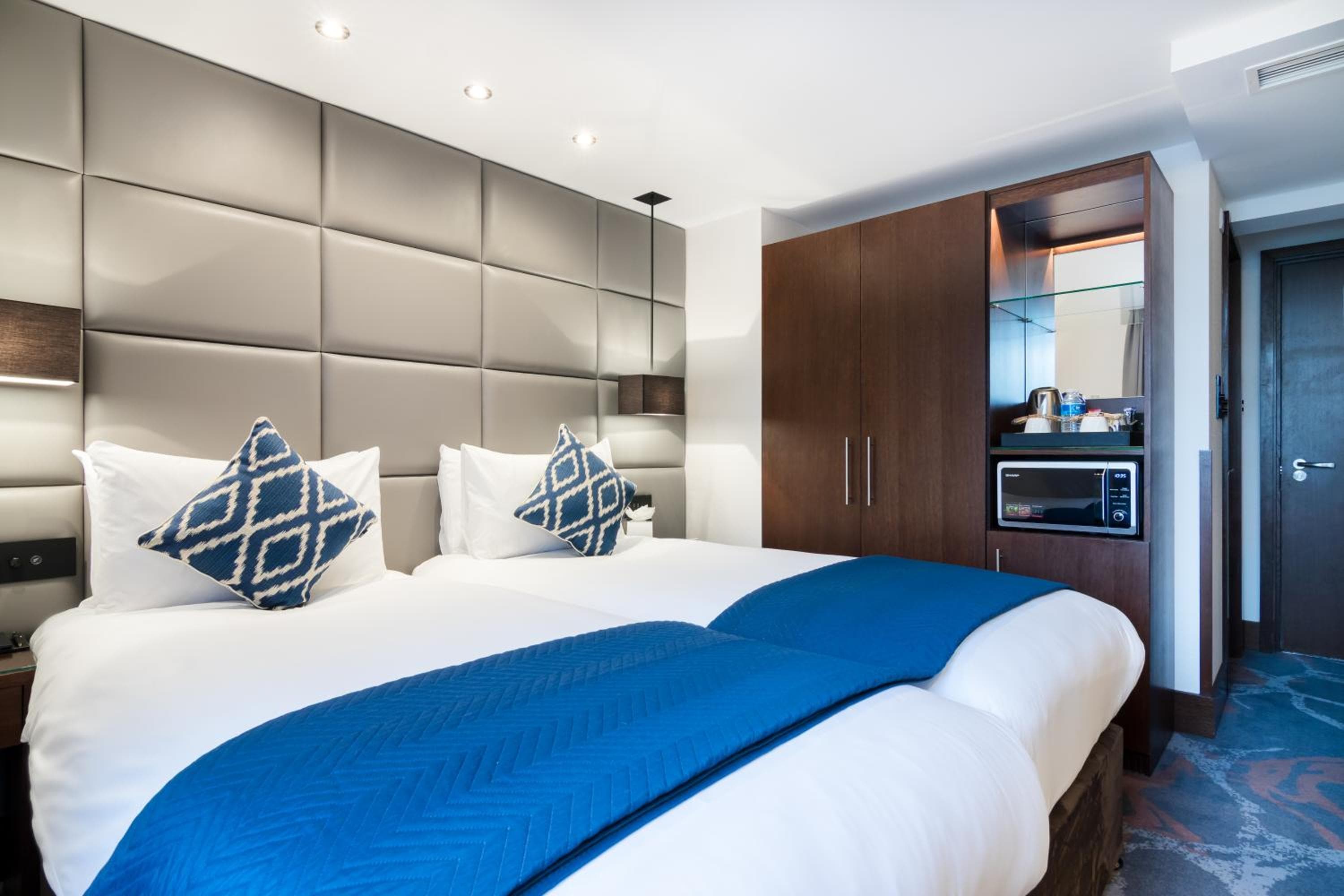 Montcalm Chilworth Townhouse — 28