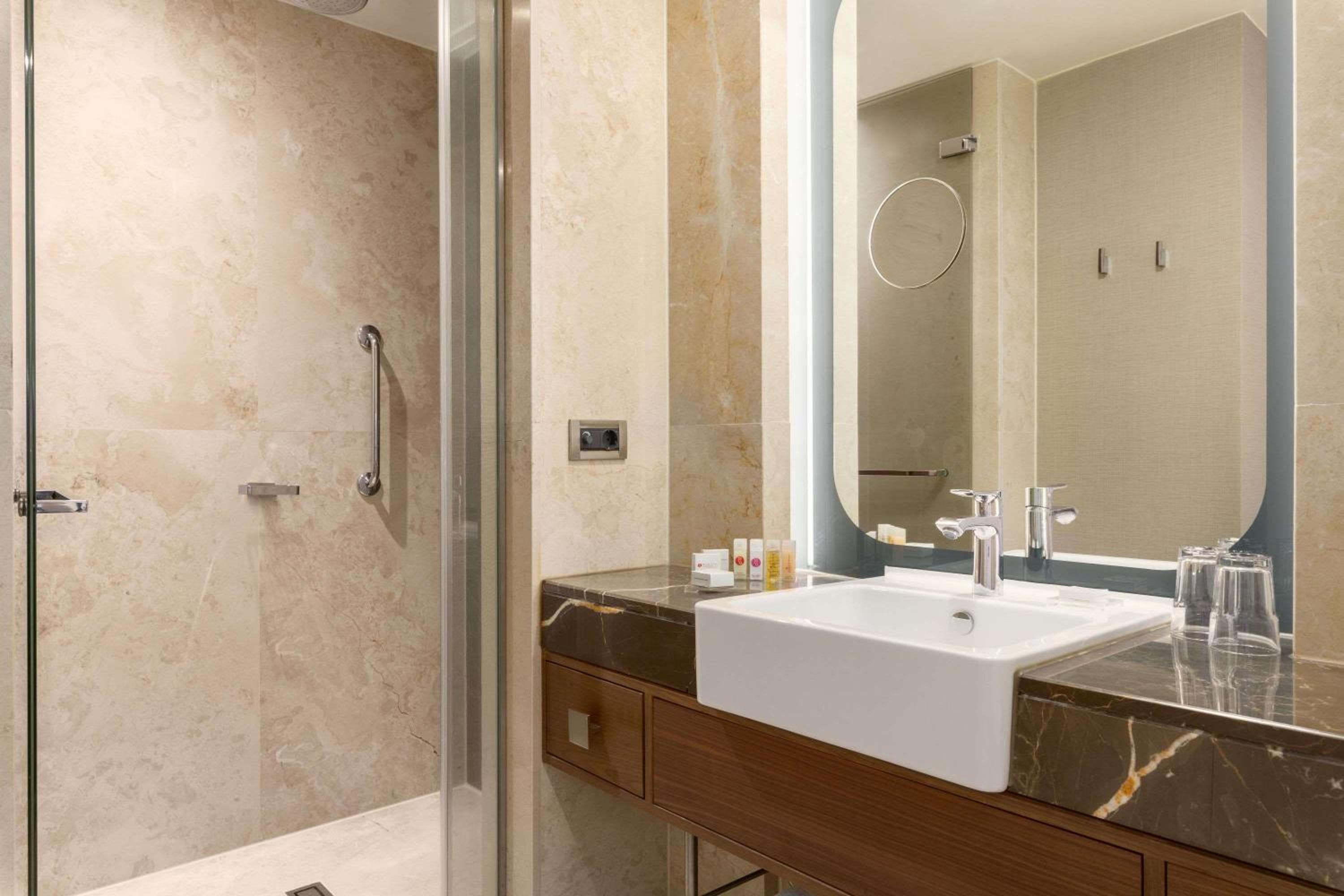 Ramada Plaza By Wyndham Istanbul Tekstilkent — 7