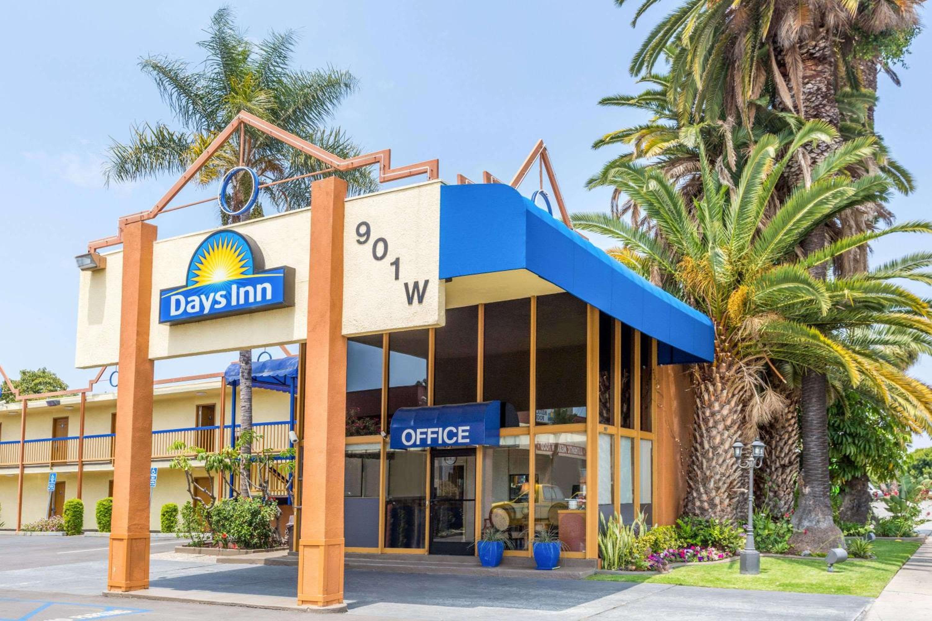 Days Inn by Wyndham Los Angeles LAX/VeniceBch/Marina DelRay — 1