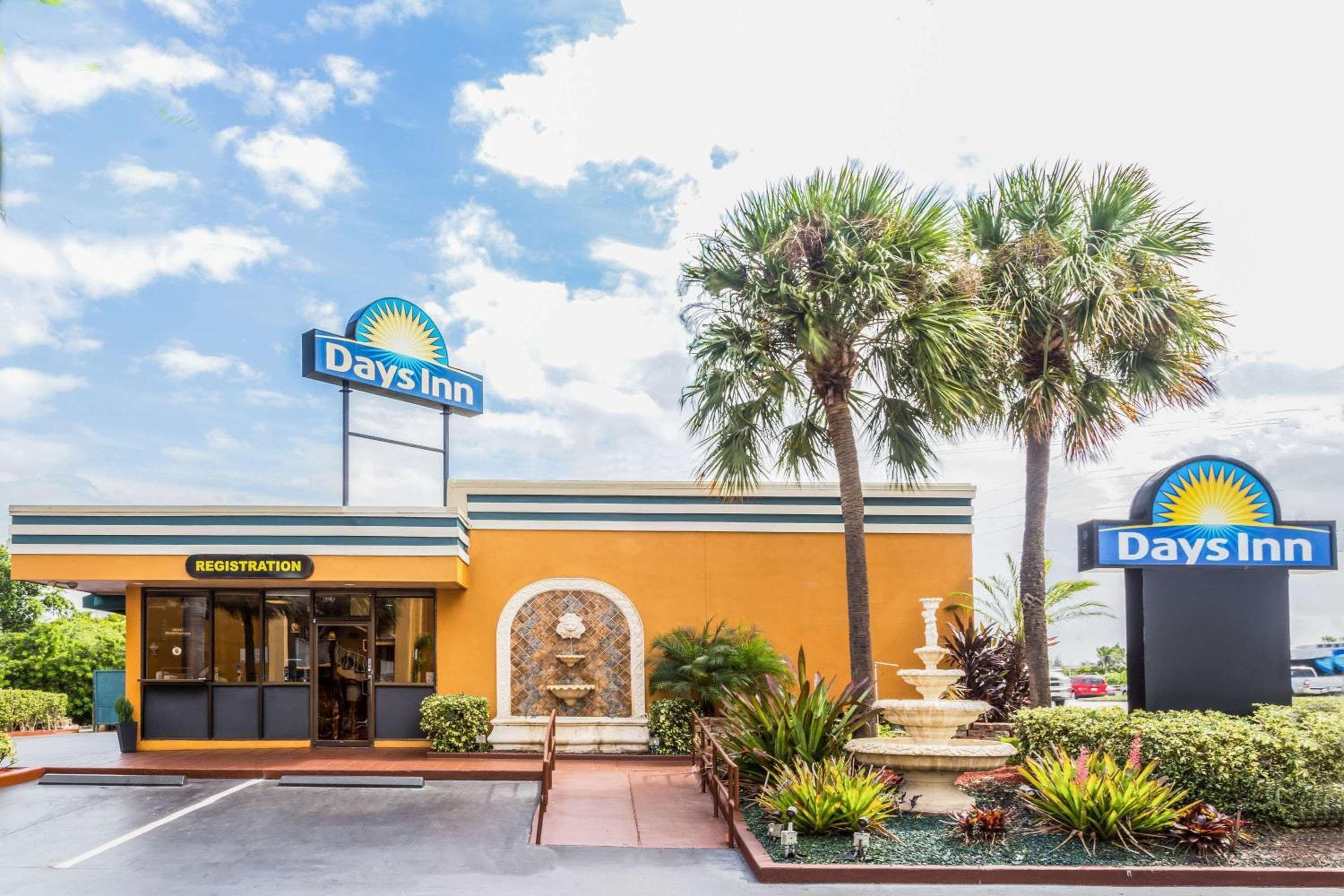 Days Inn by Wyndham Fort Lauderdale-Oakland Park Airport N — 2