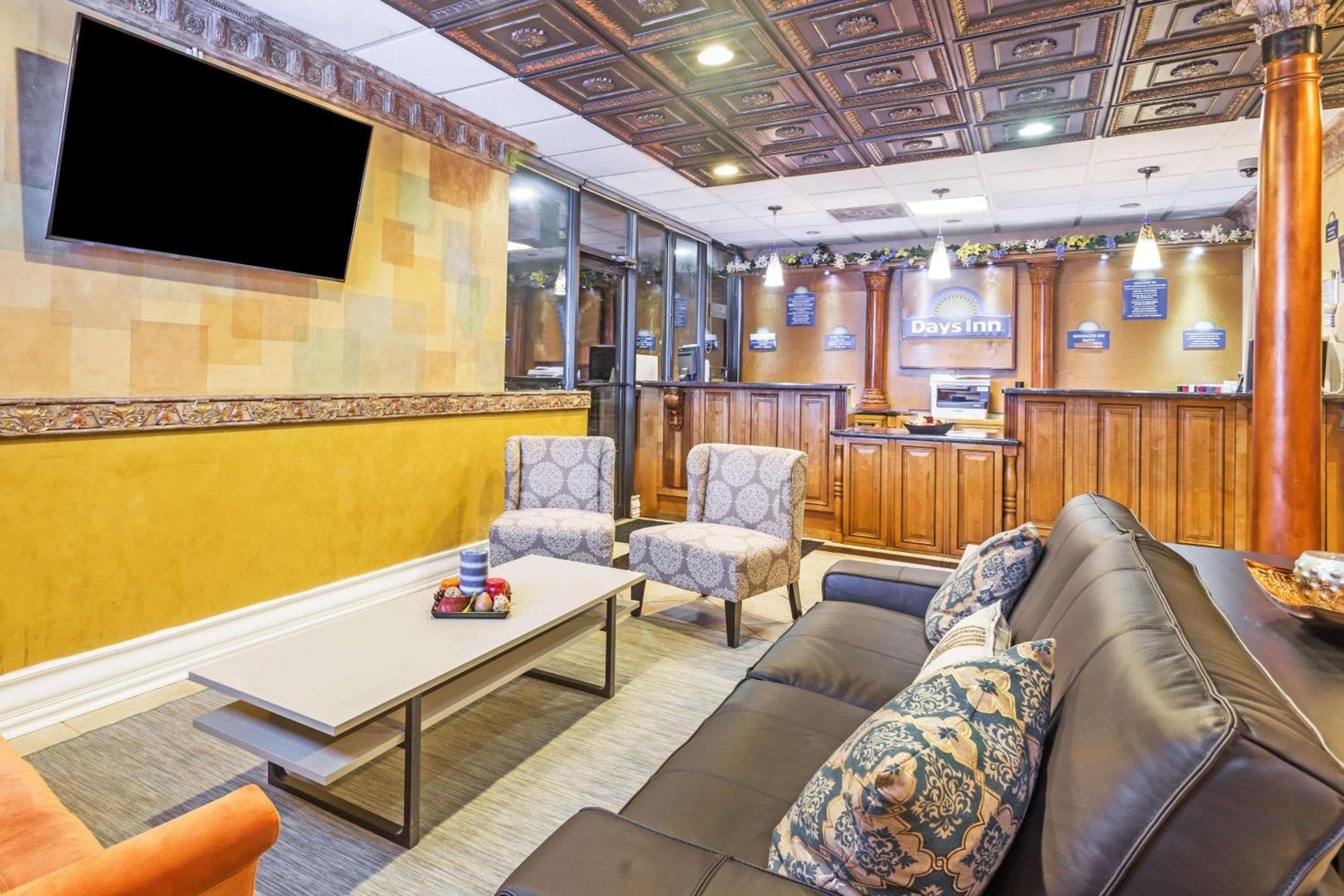 Days Inn by Wyndham Fort Lauderdale-Oakland Park Airport N — 5