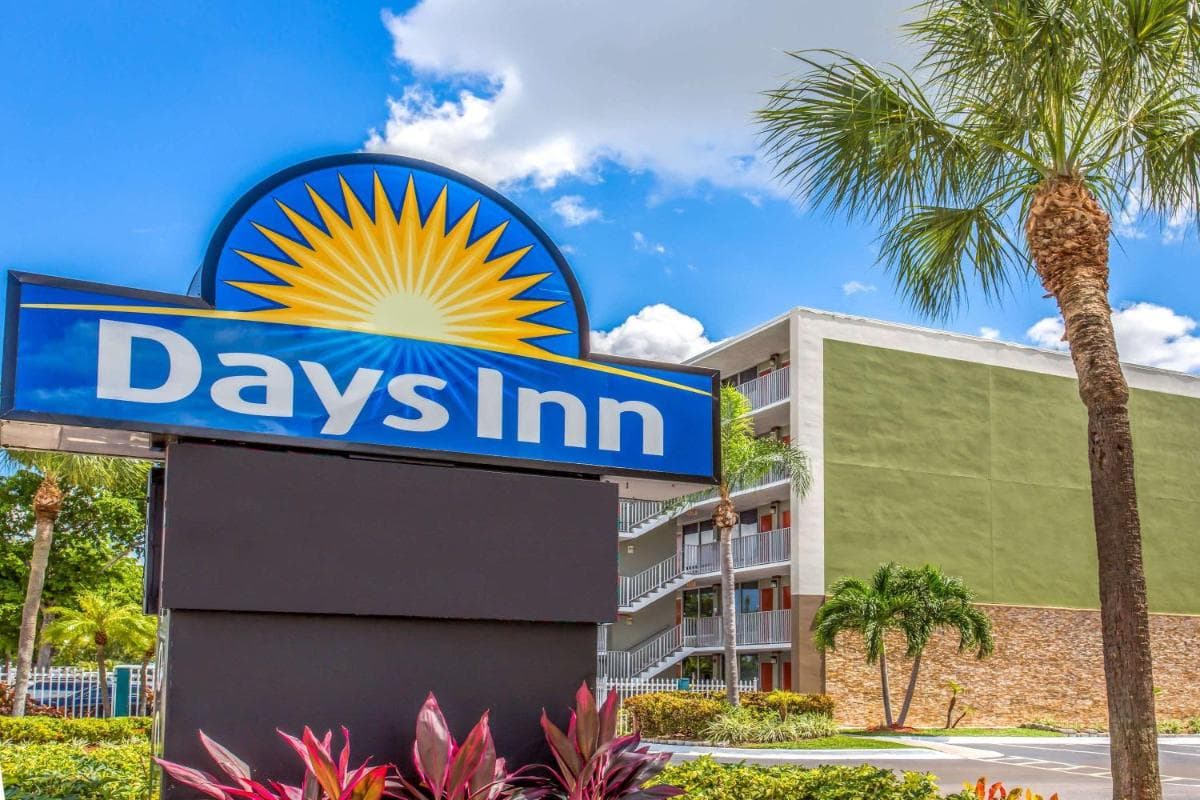 Days Inn by Wyndham Fort Lauderdale Airport Cruise Port — 1