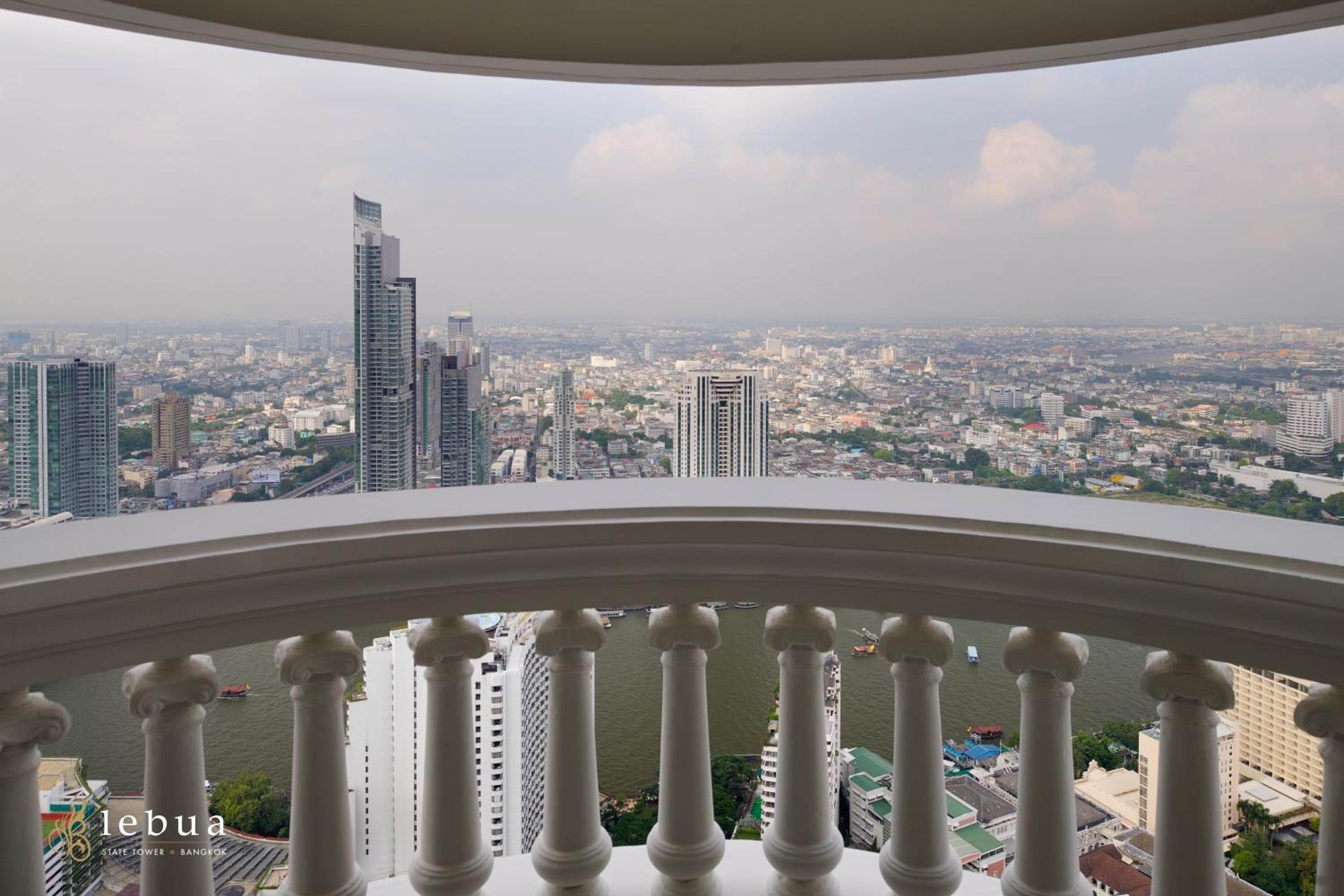 lebua at State Tower hotel, State Tower 1055 Silom Road, Bangrak, Bangkok, Thailand — photo 4