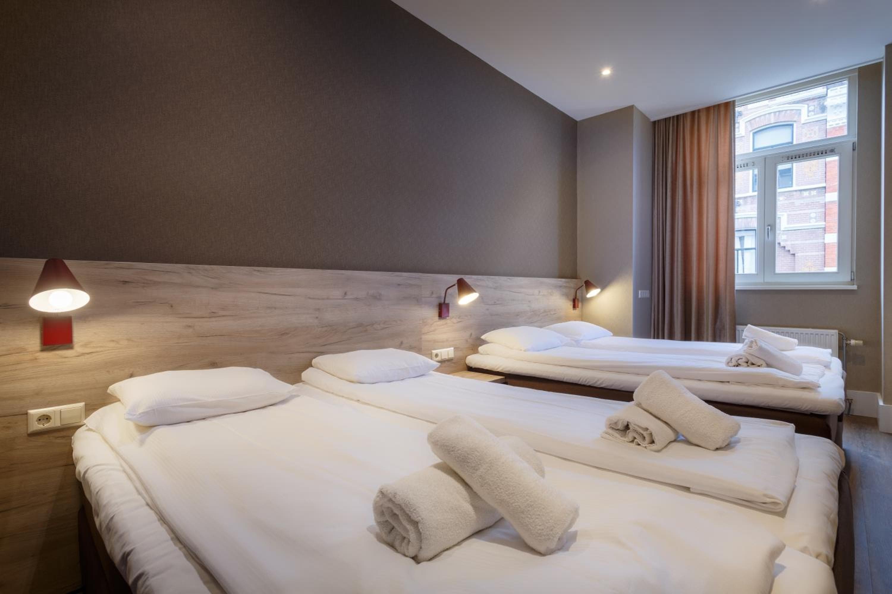 Amsterdam Downtown Hotel — 25