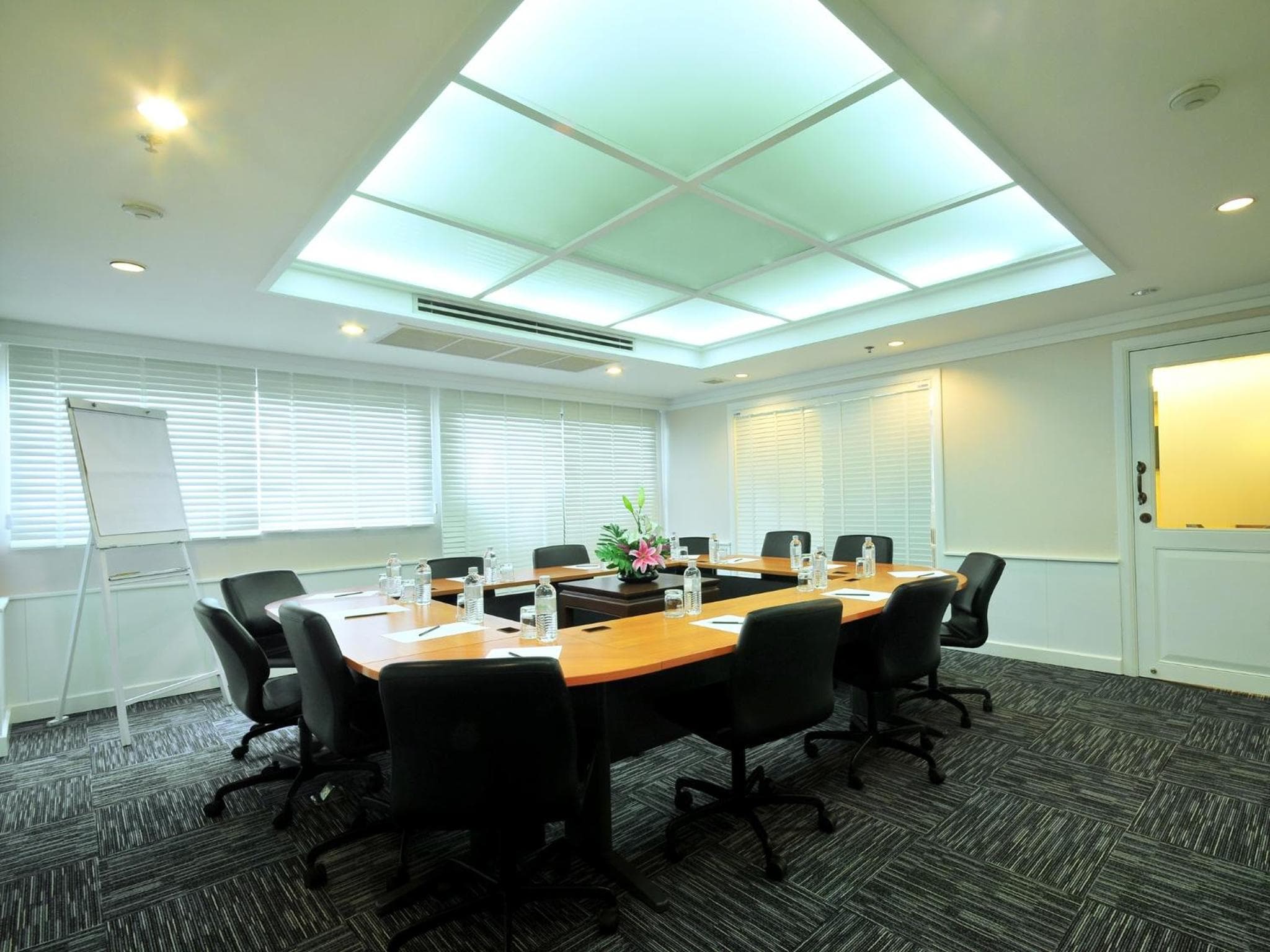 Centre Point Plus Hotel Pratunam — 9
