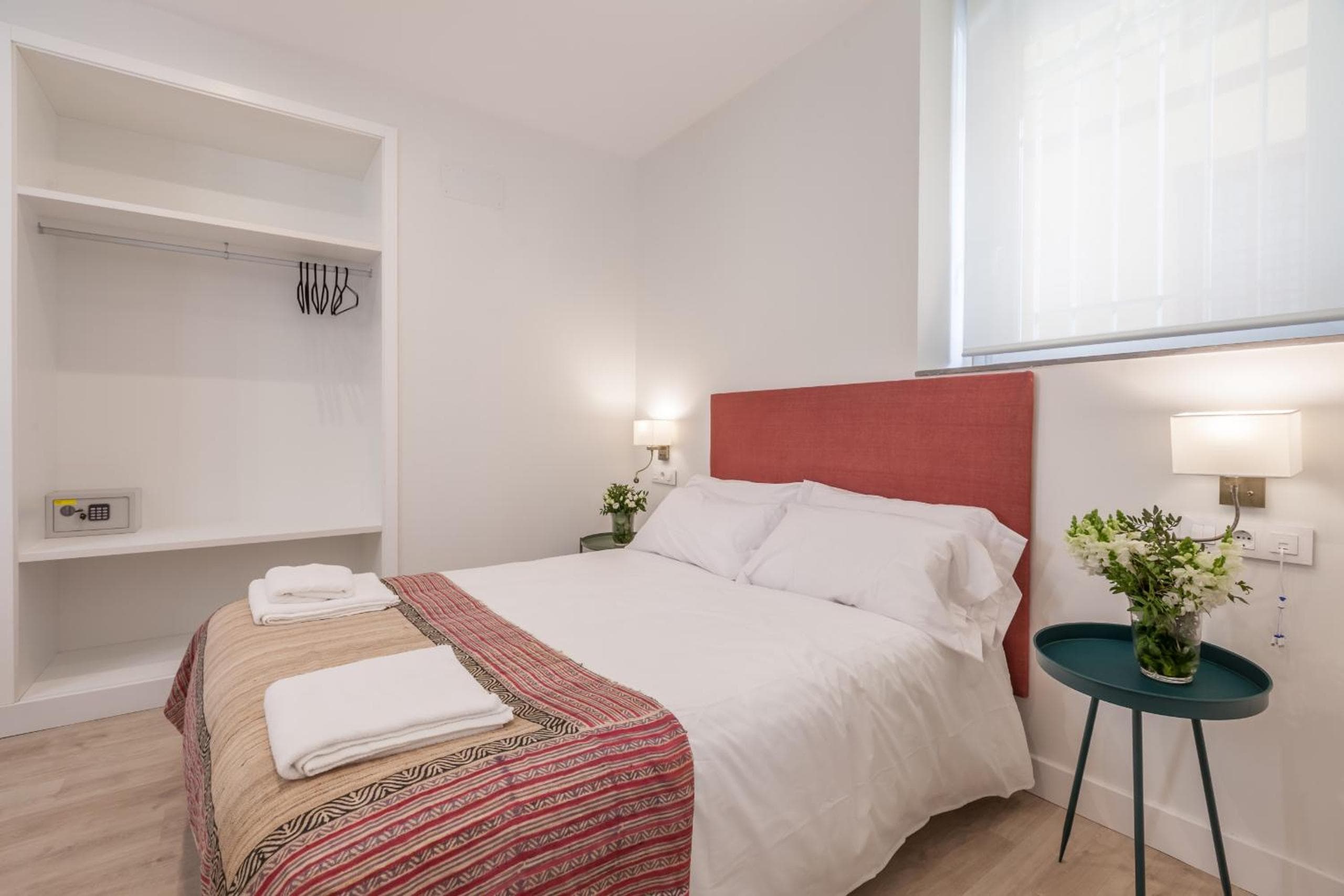 Apartamentos RG Suites Jardines de Murillo — 18