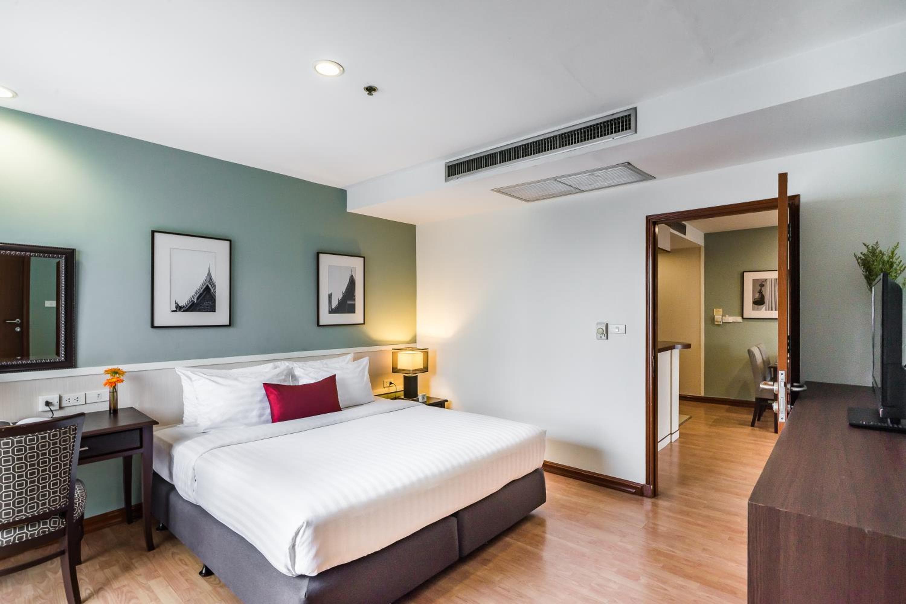 Evergreen Place Siam by UHG — 26