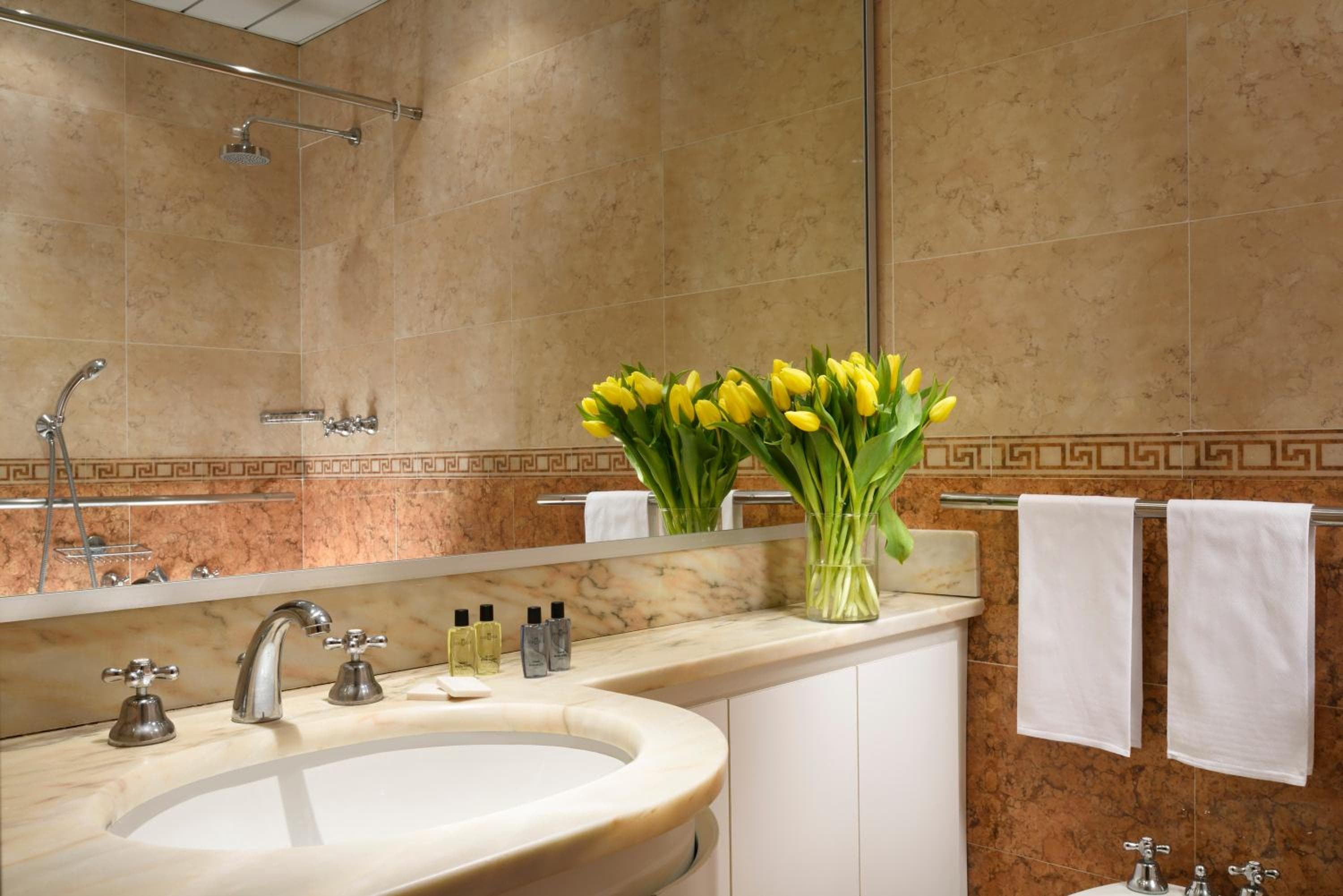 UNAWAY Hotel & Residence Contessa Jolanda Milano — 17