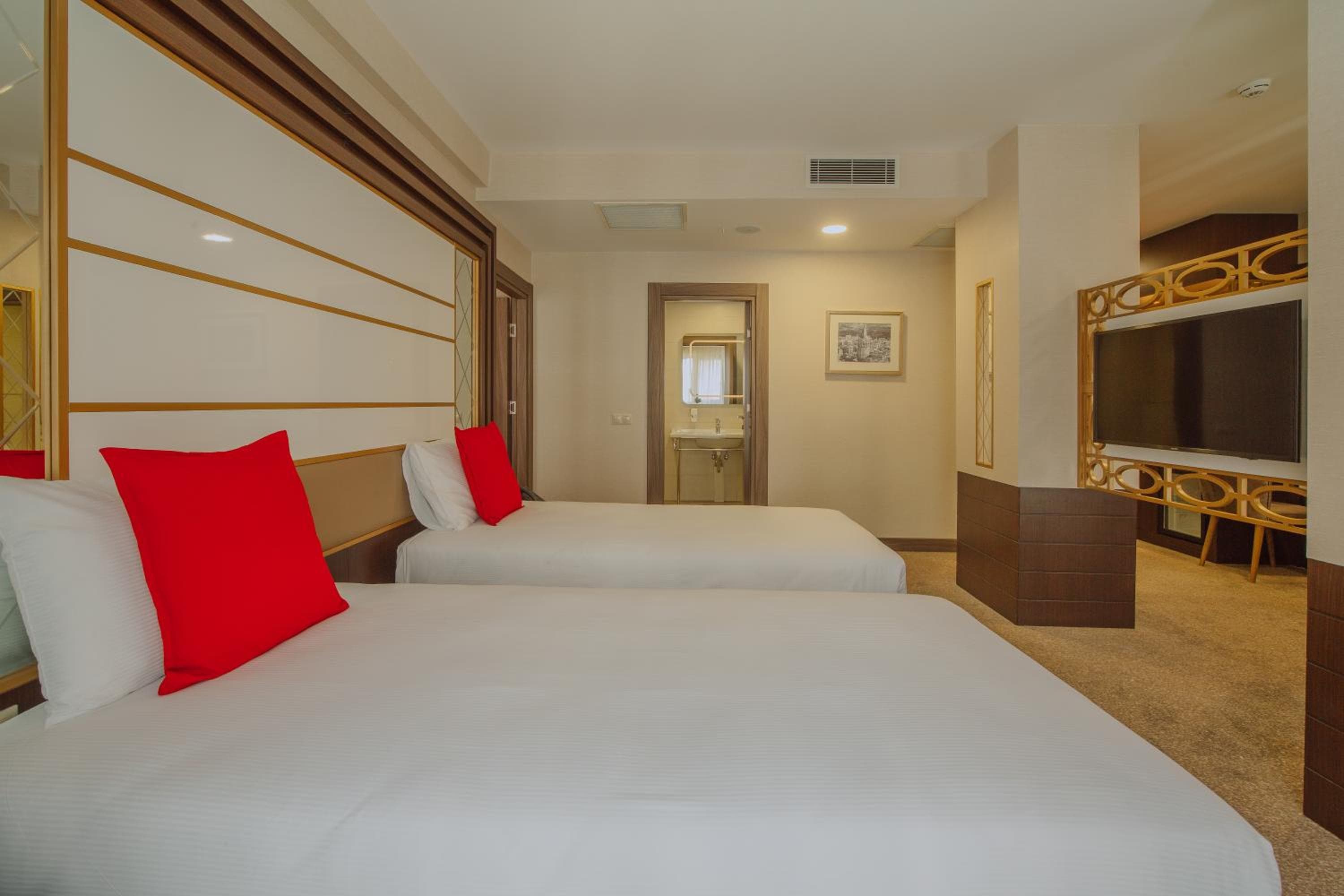 ibis Styles Istanbul Bomonti — 2