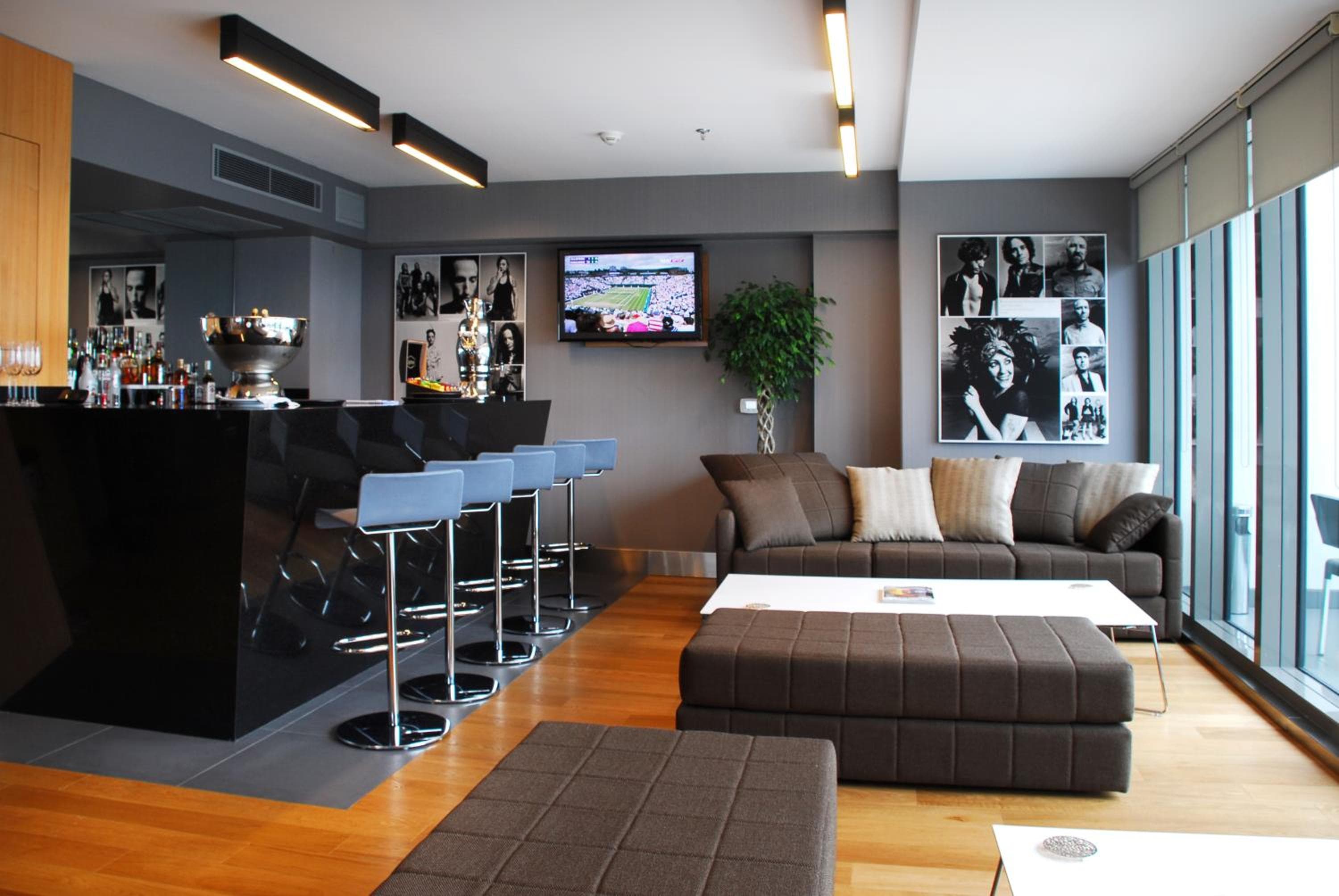 Point Hotel Barbaros — 23