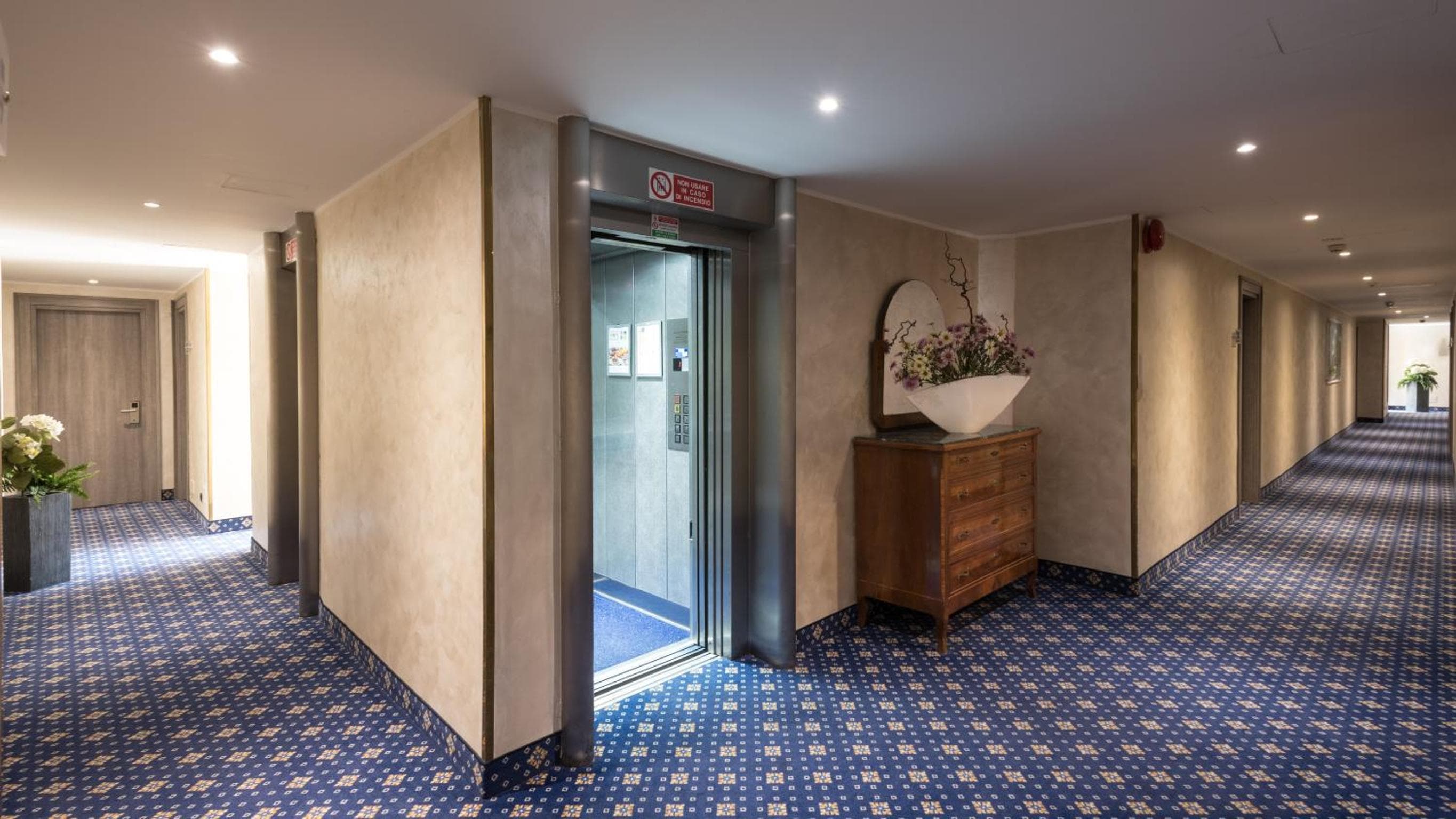 Hotel Lombardía — 7