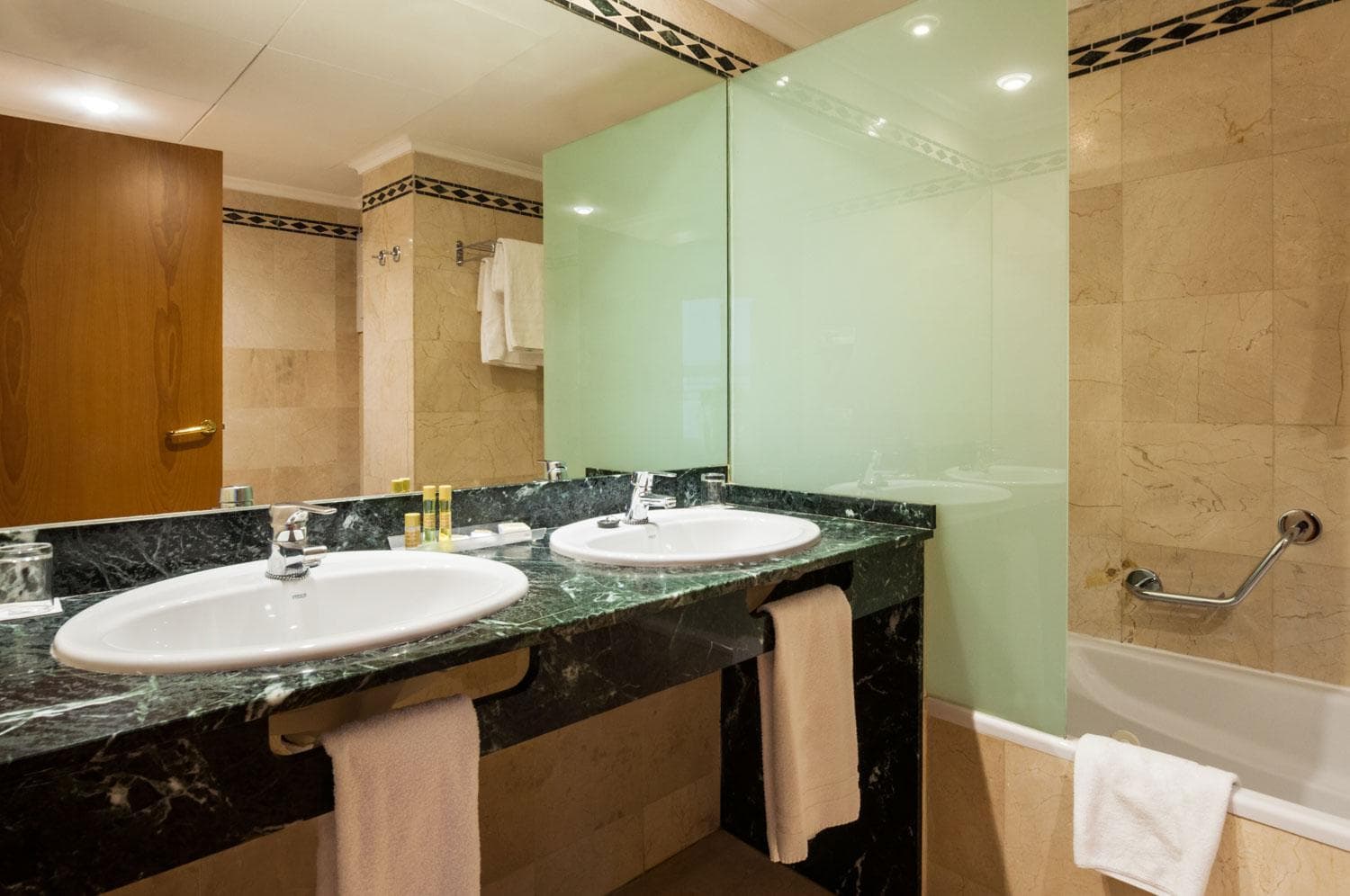 Eurostars Cristal Palace — 14