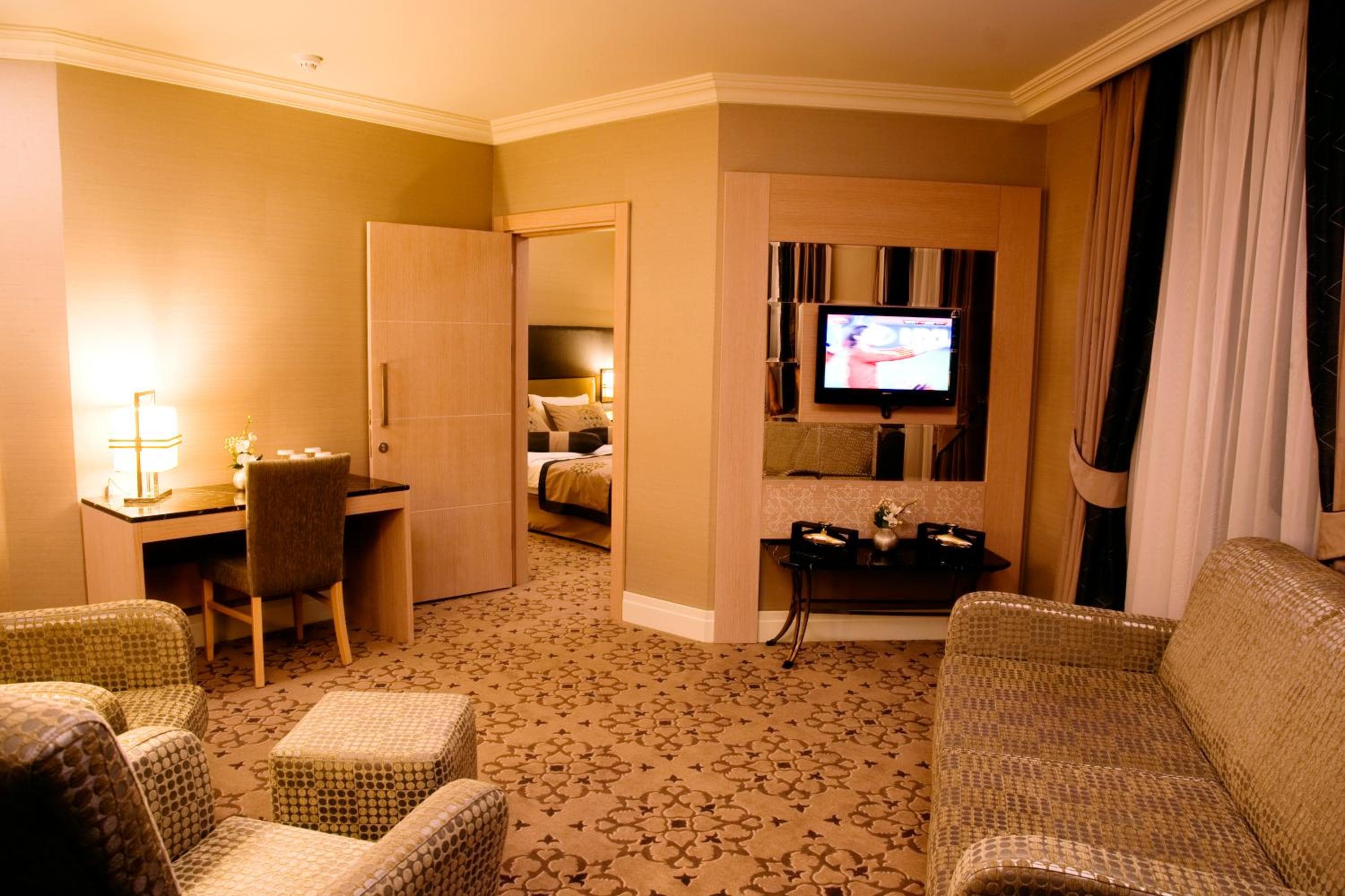 Darkhill Hotel — 24
