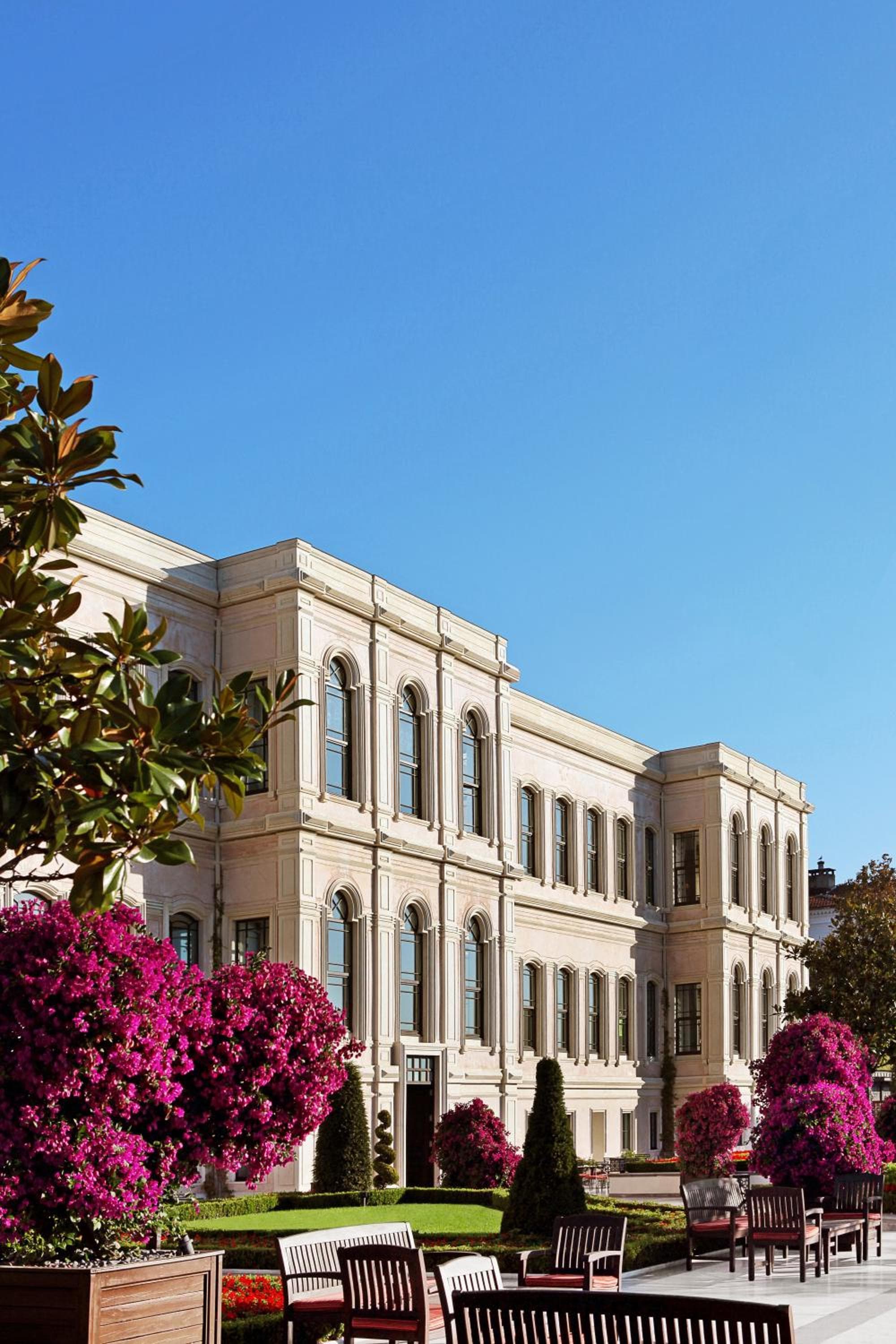 Four Seasons Hotel Istanbul at the Bosphorus — 6
