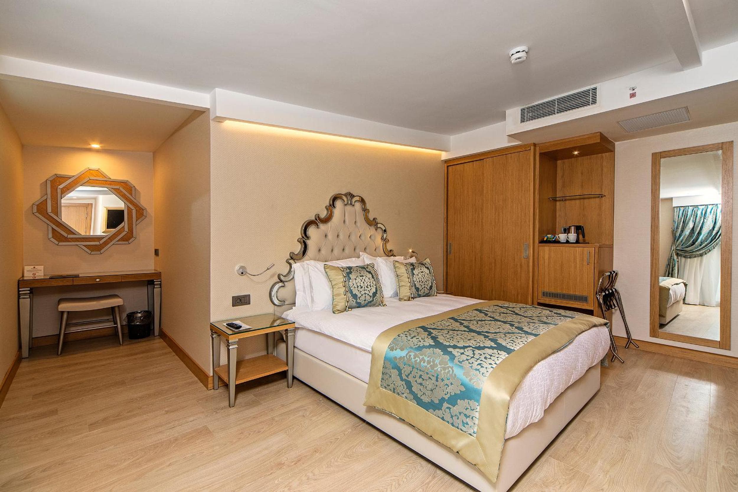 Mukarnas Taksim Hotel — 12