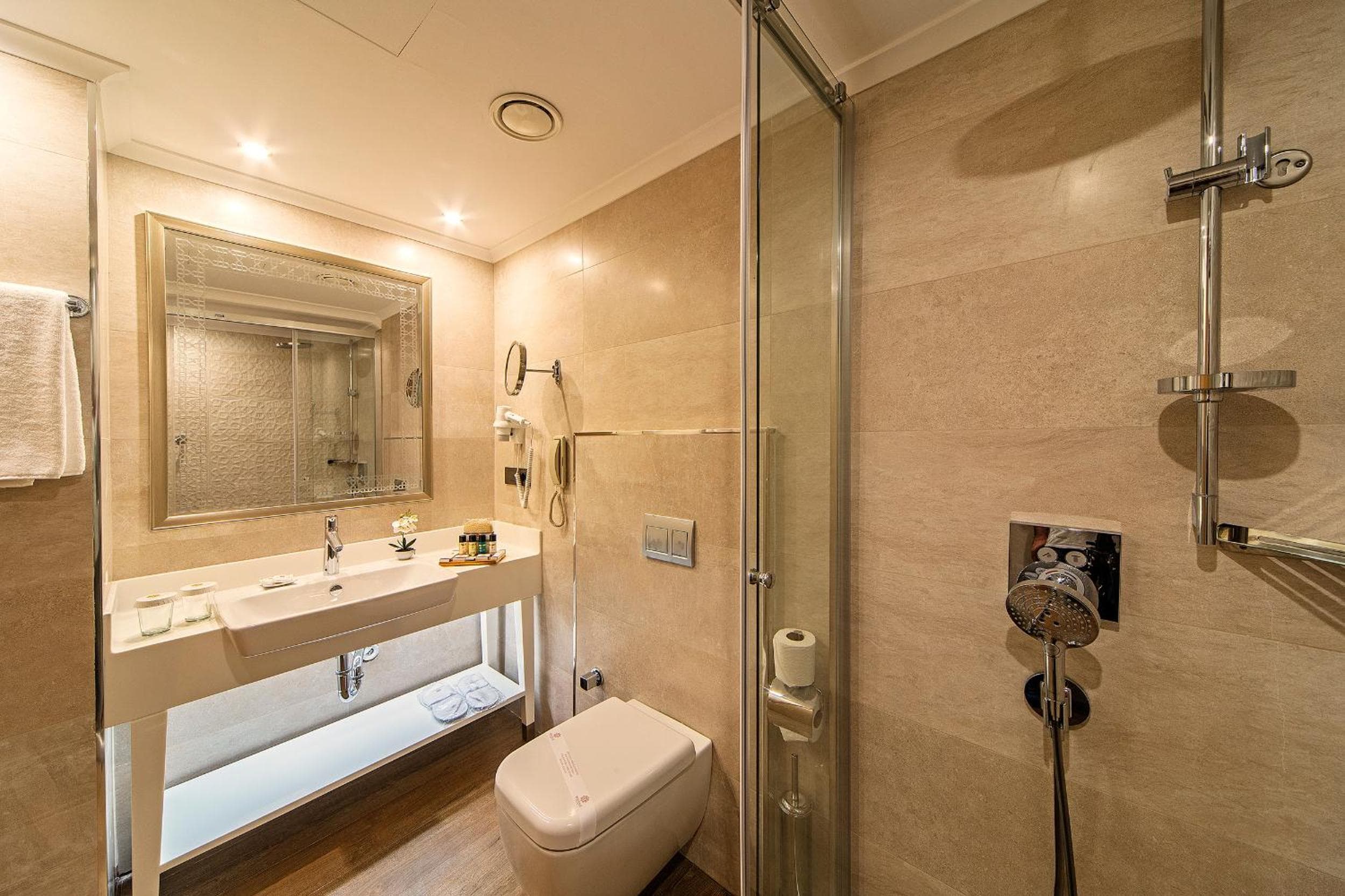 Mukarnas Taksim Hotel — 11