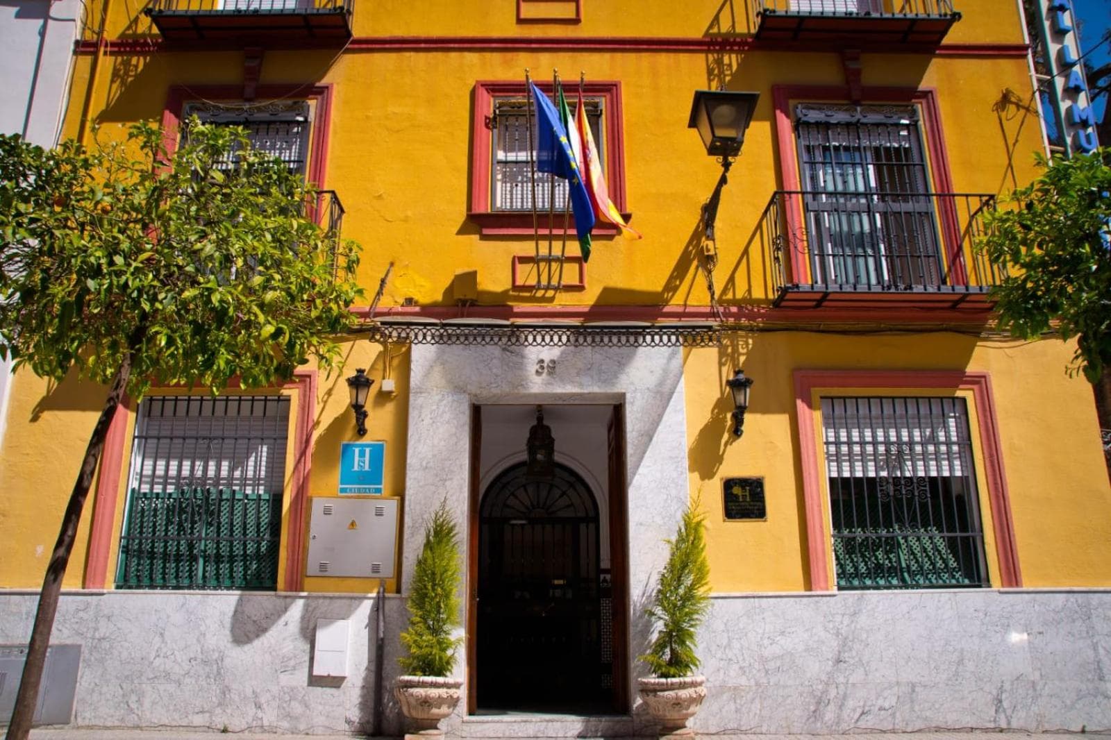 Hostal La Muralla — 11