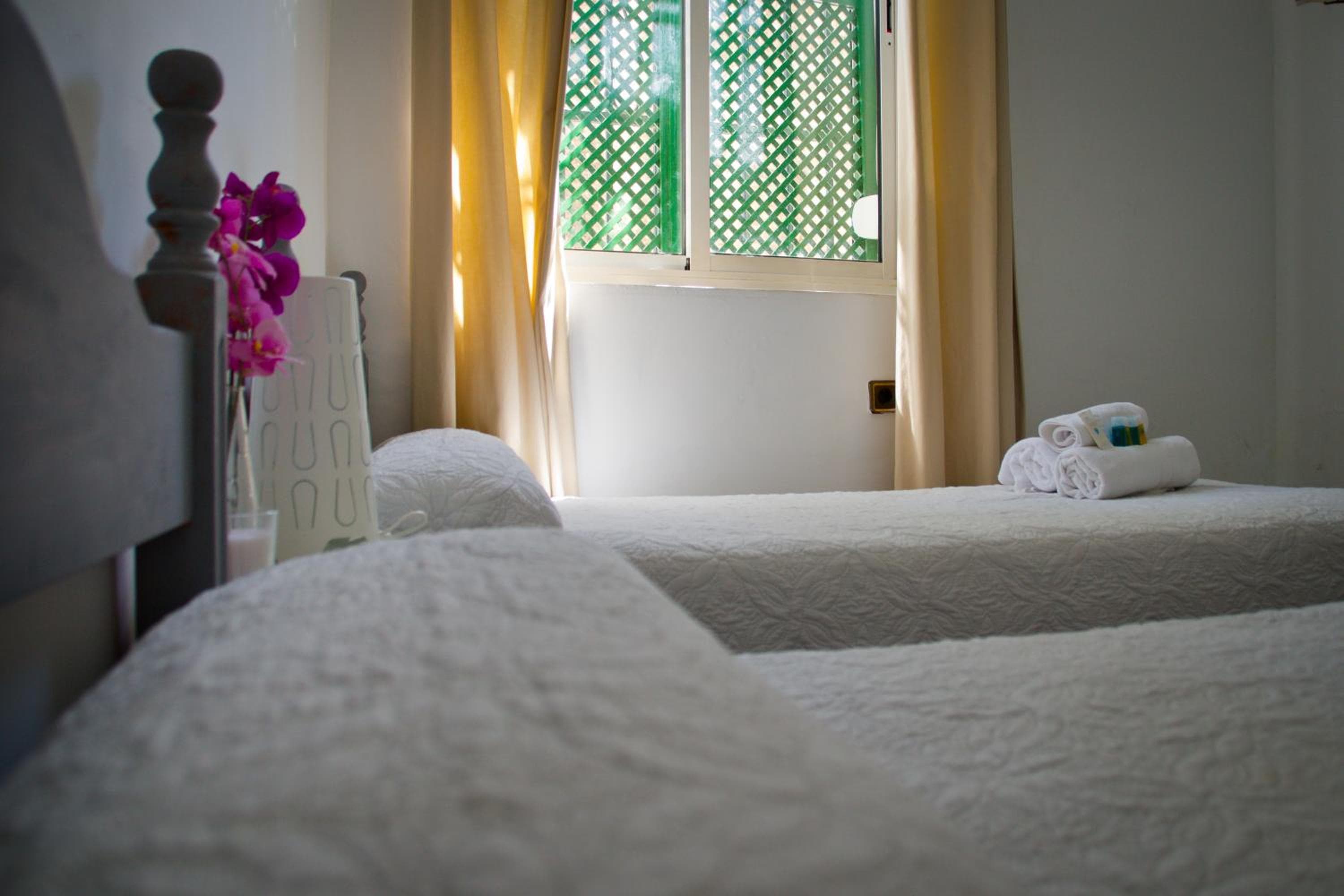 Hostal La Muralla — 14