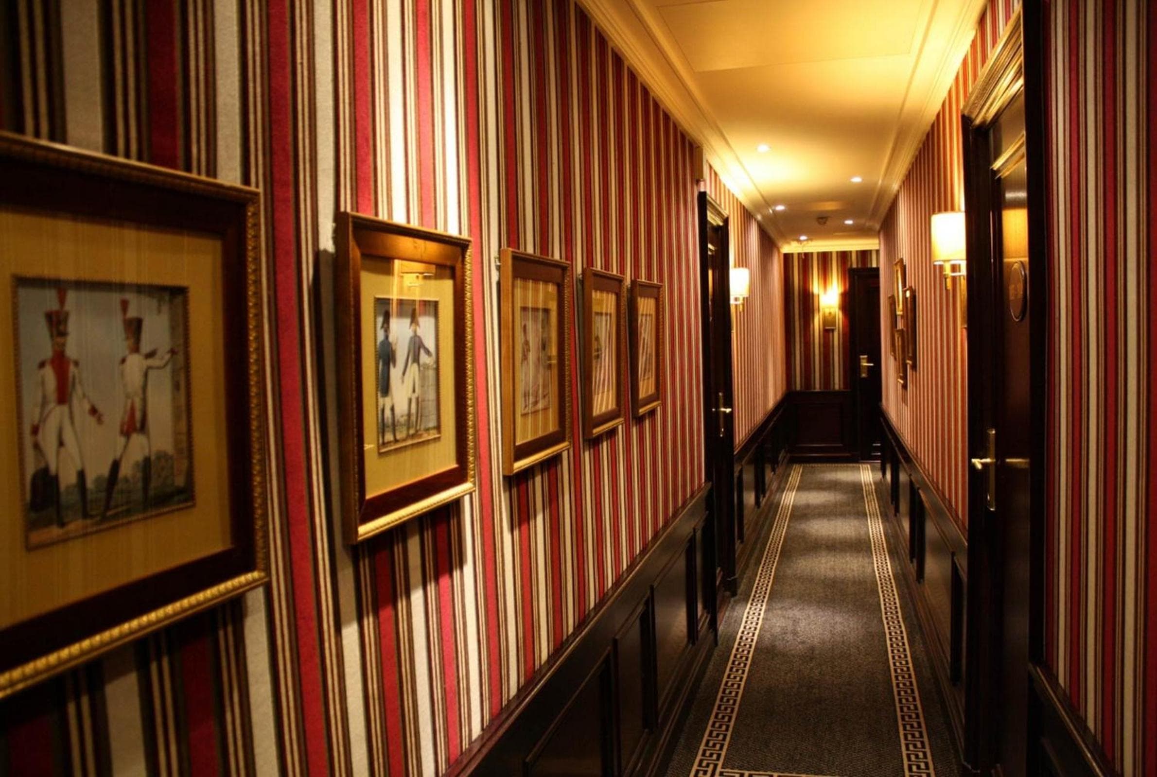 Hôtel Napoleon Paris — 24