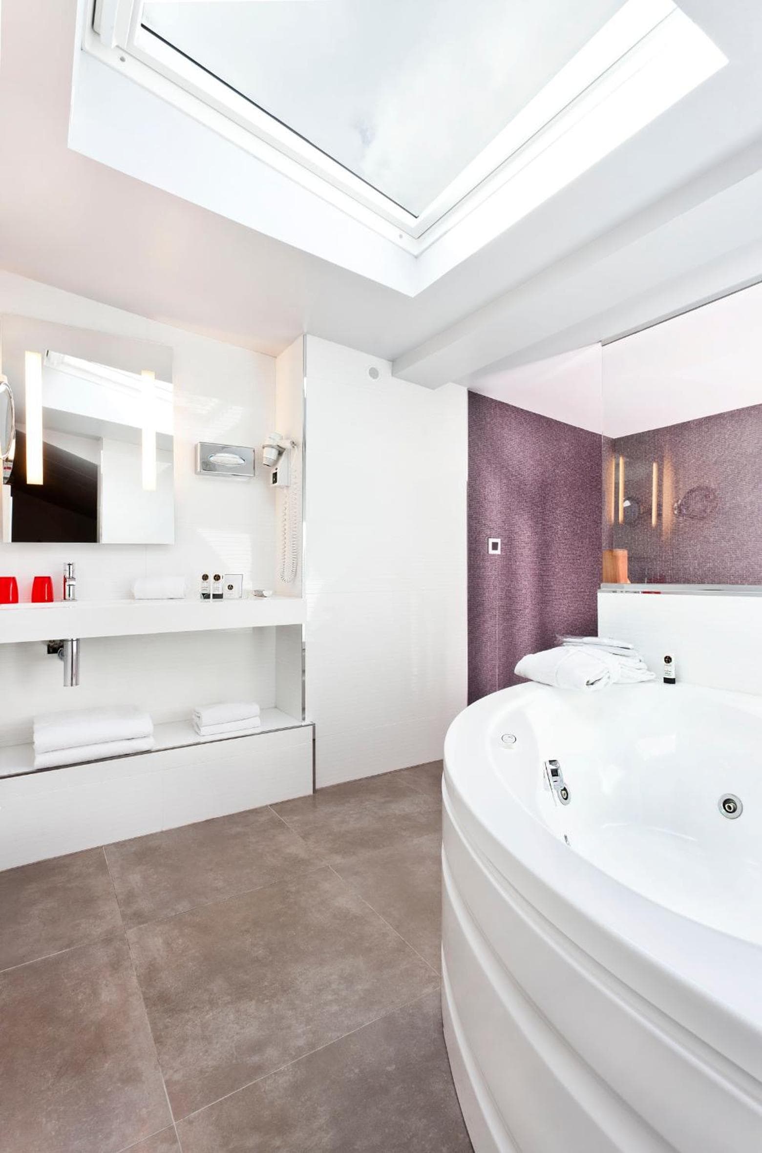 Hotel Opéra Marigny — 9