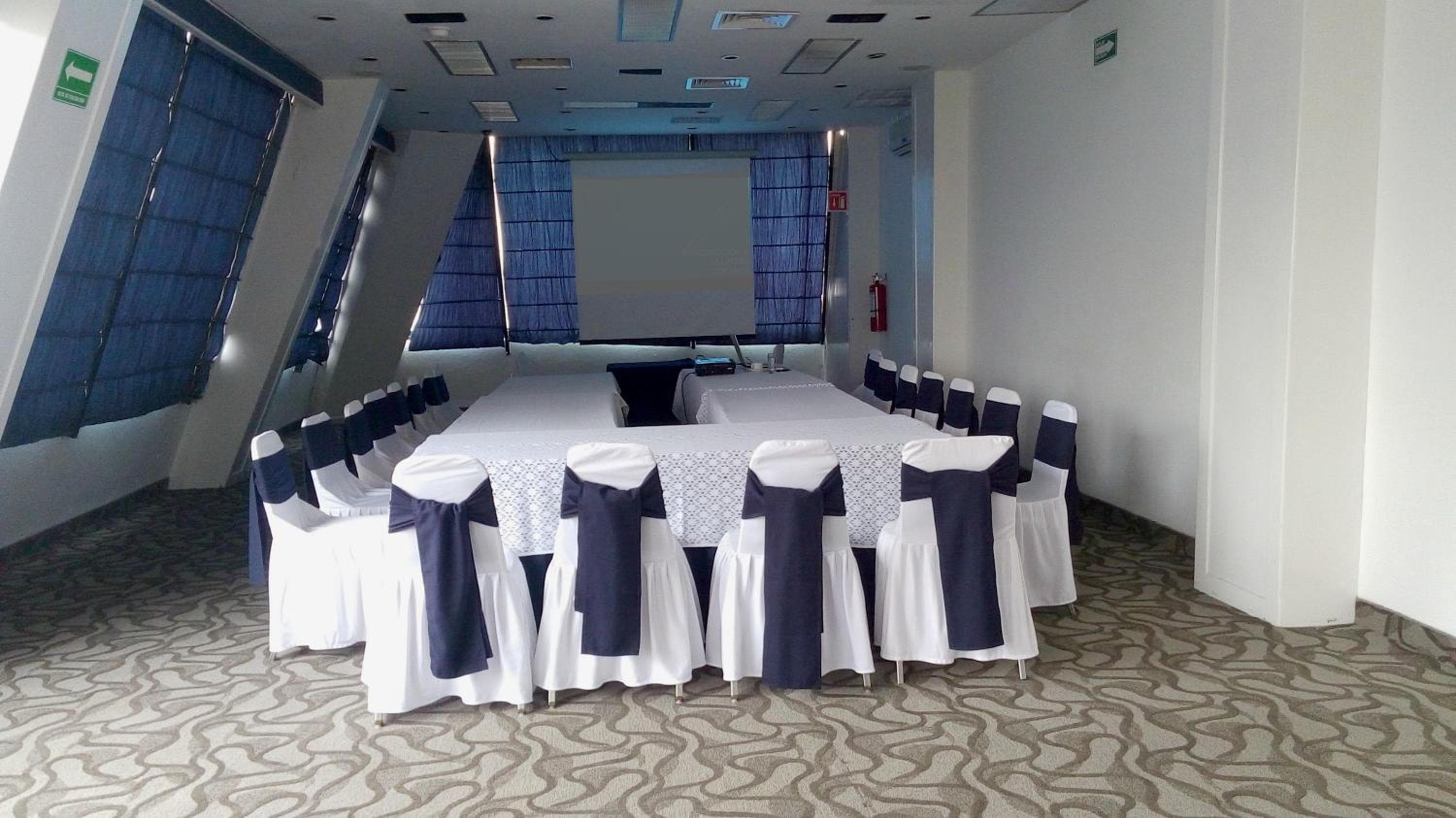 Hotel Jahrhundert Reforma — 26