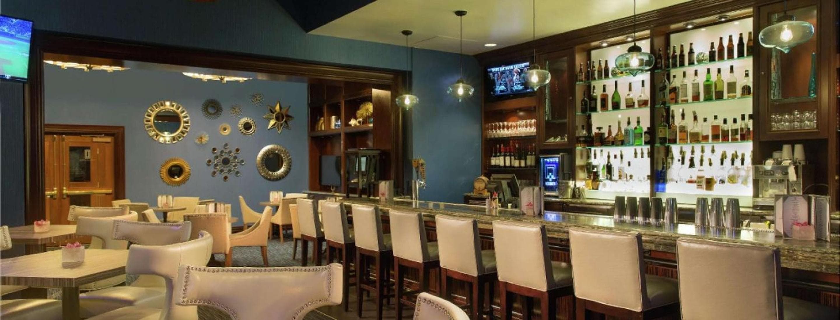Verdadera suite de 1 dormitorio con balcón y vista al Strip en MGM Signature — 9
