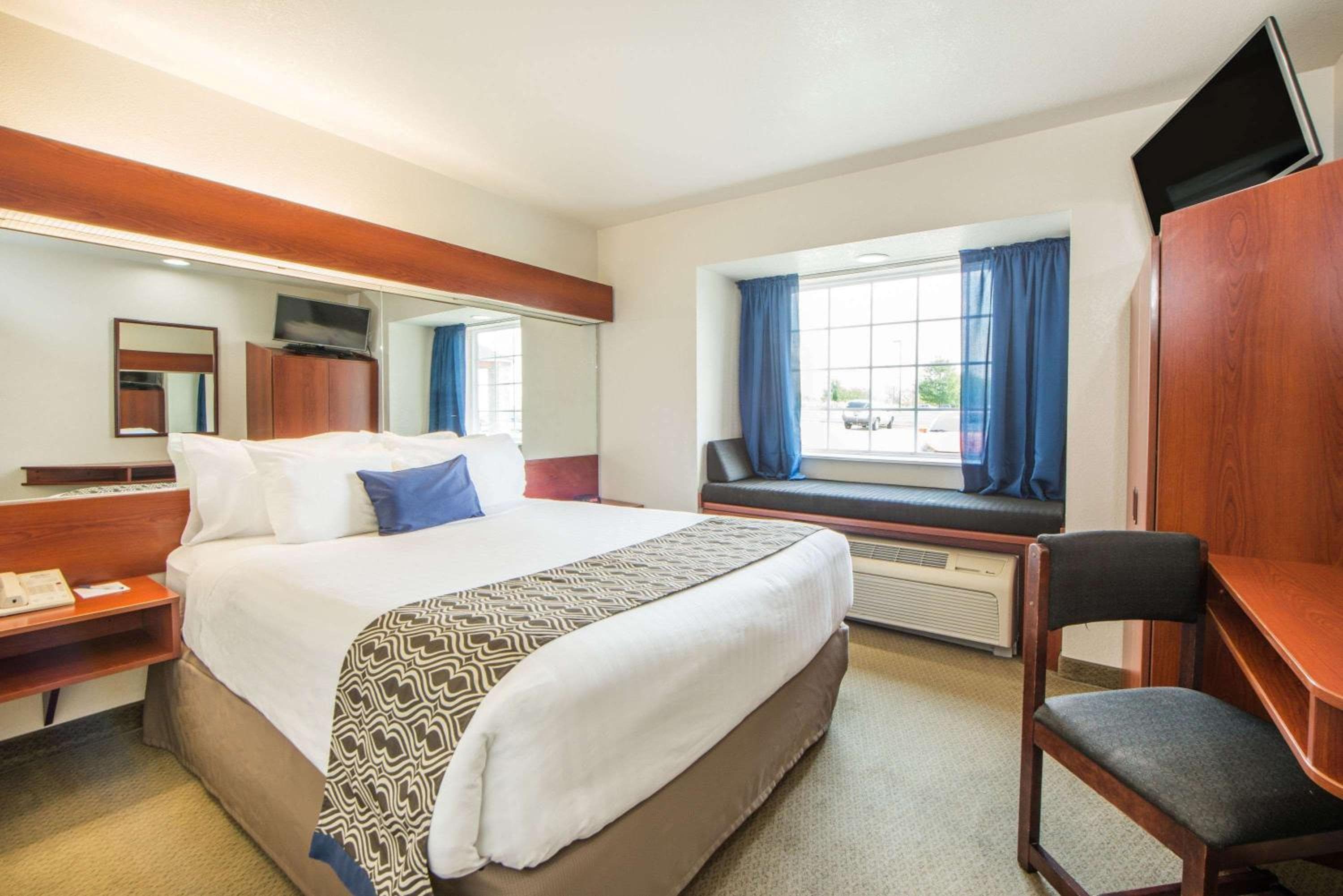 Microtel Inn and Suites By Wyndham Miami OK --> Microtel Inn and Suites By Wyndham Miami OK — 8
