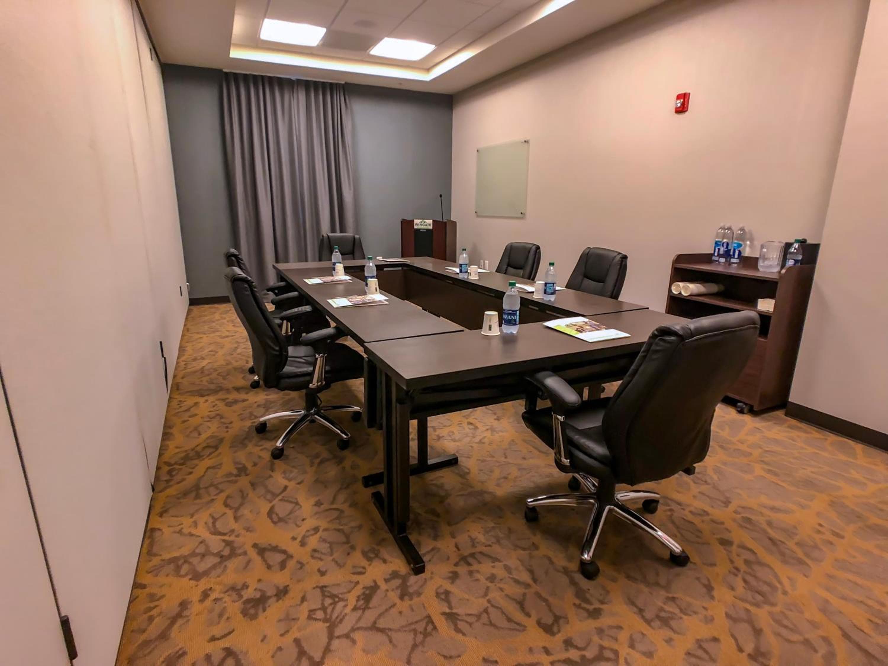 Wingate by Wyndham Miami Airport — 4