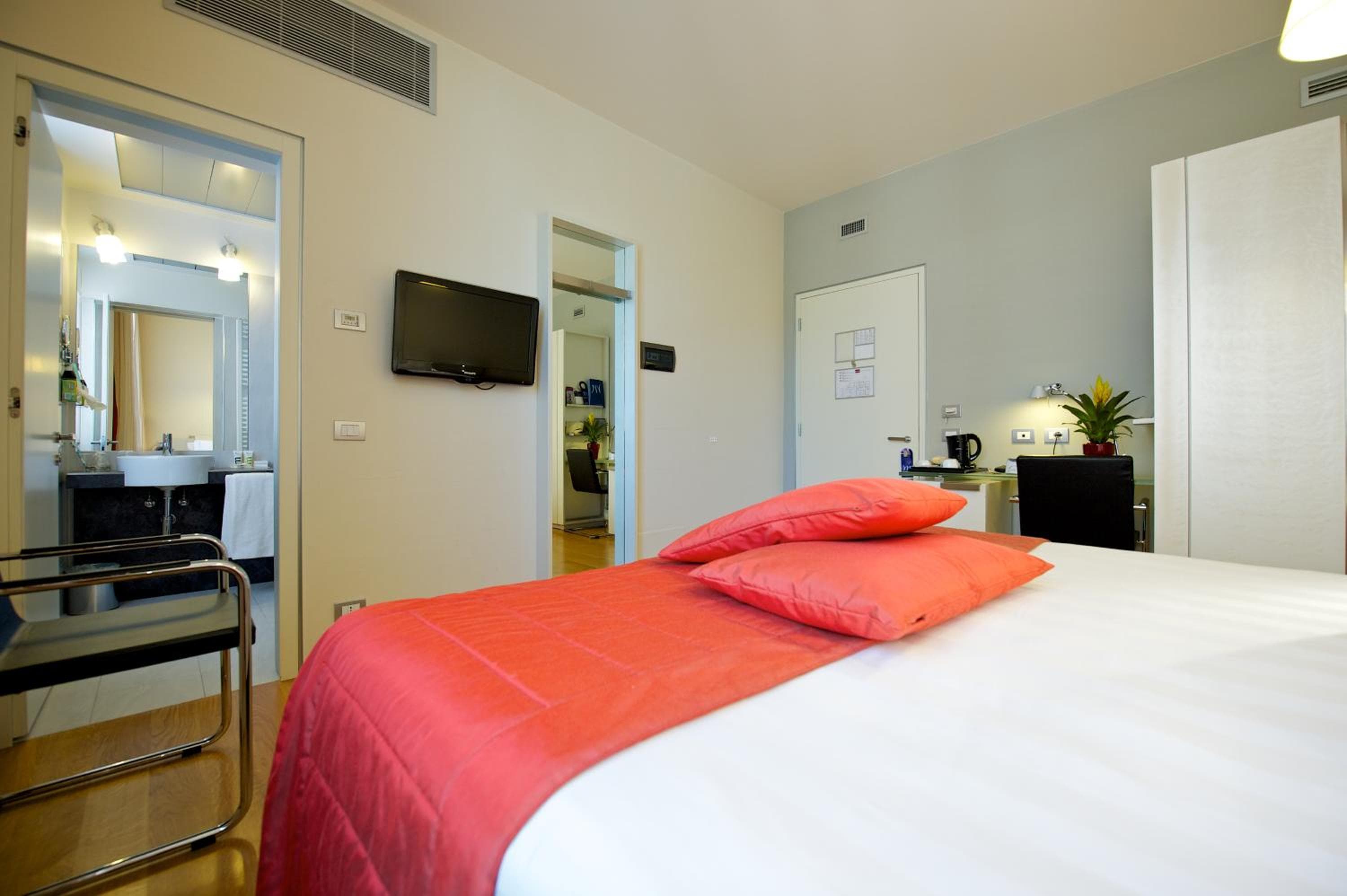 Hotel Mercure Milano Solari — 25