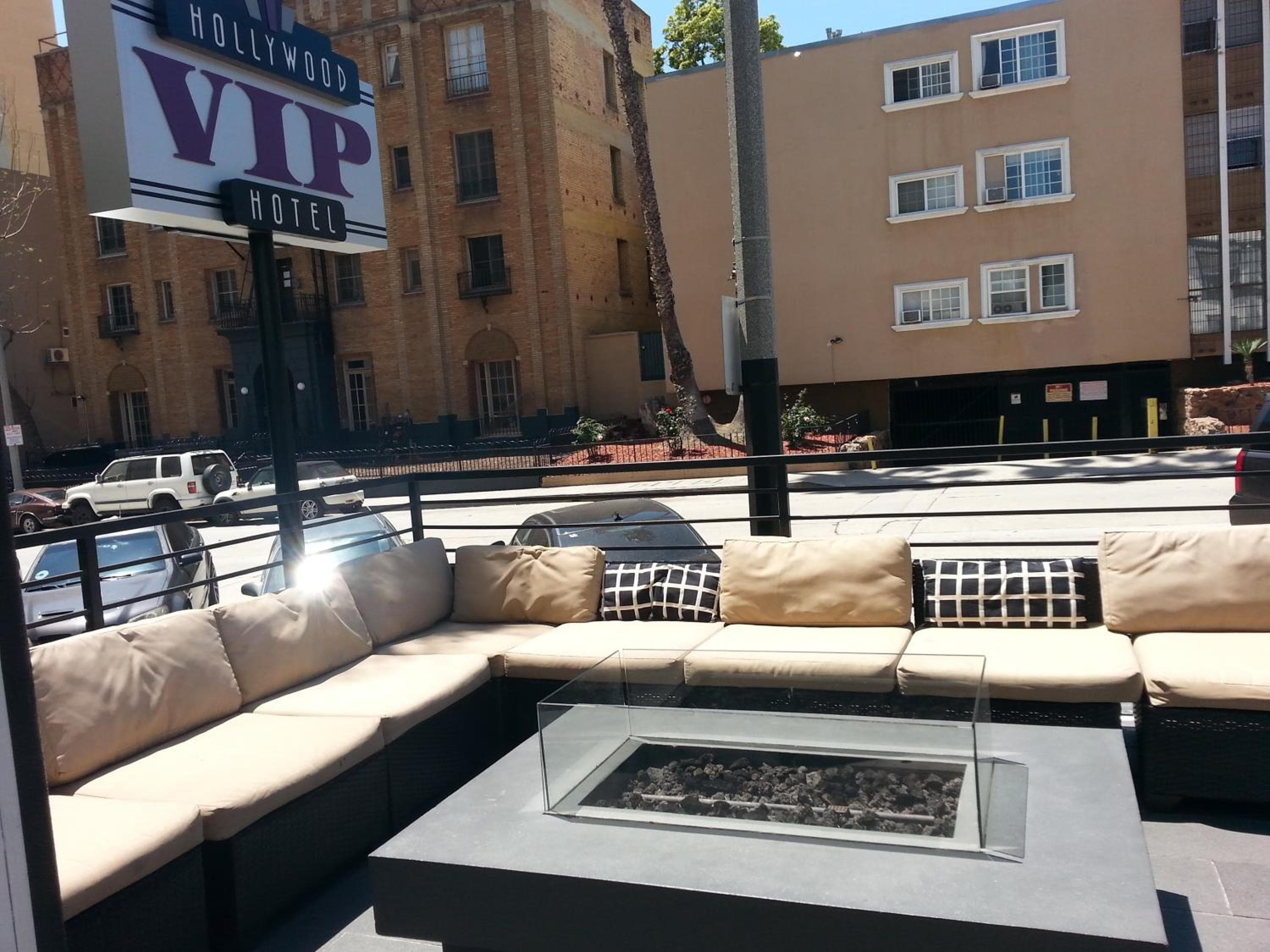Hollywood VIP Hotel — 12