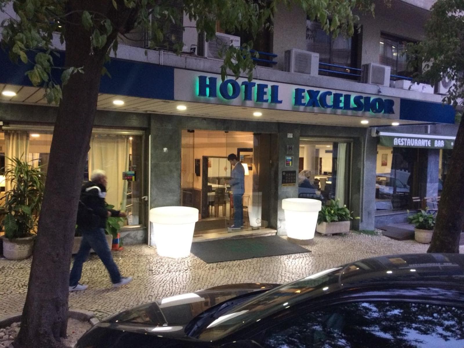 Hotel Excelsior — 1