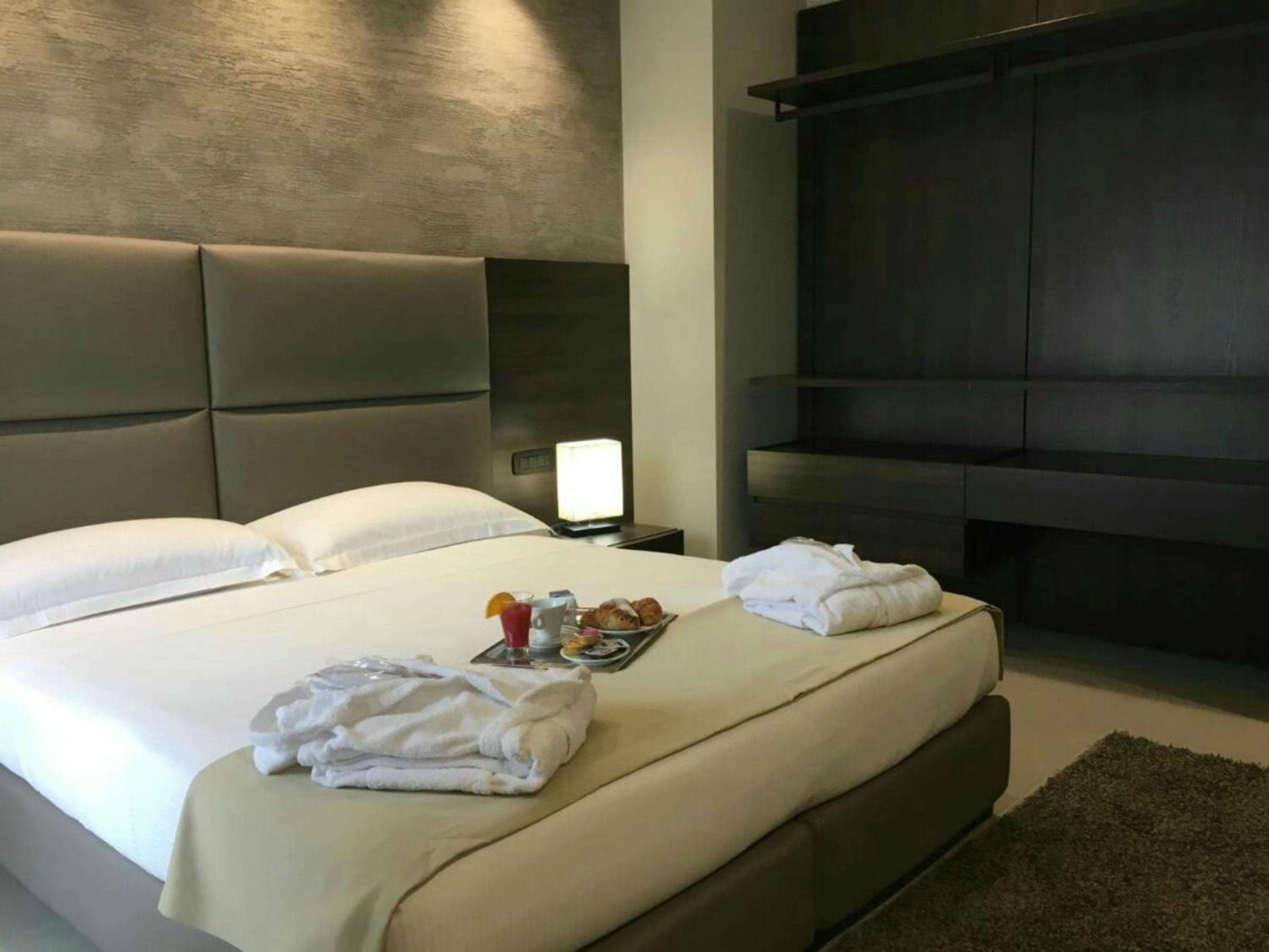 Plus Welcome Milano → Plus Willkommen Milano — 6