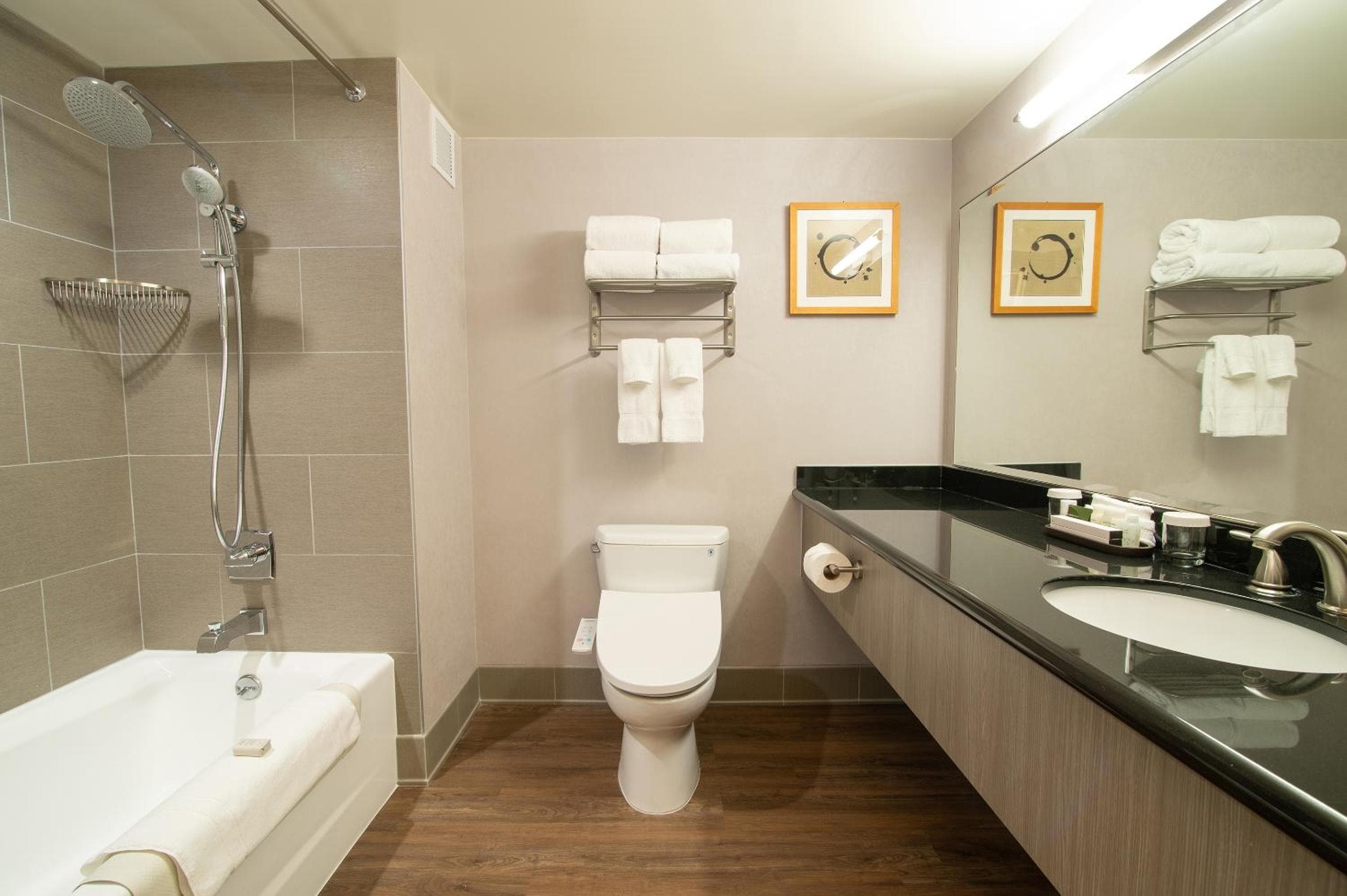 Miyako Hotel Los Angeles — 13