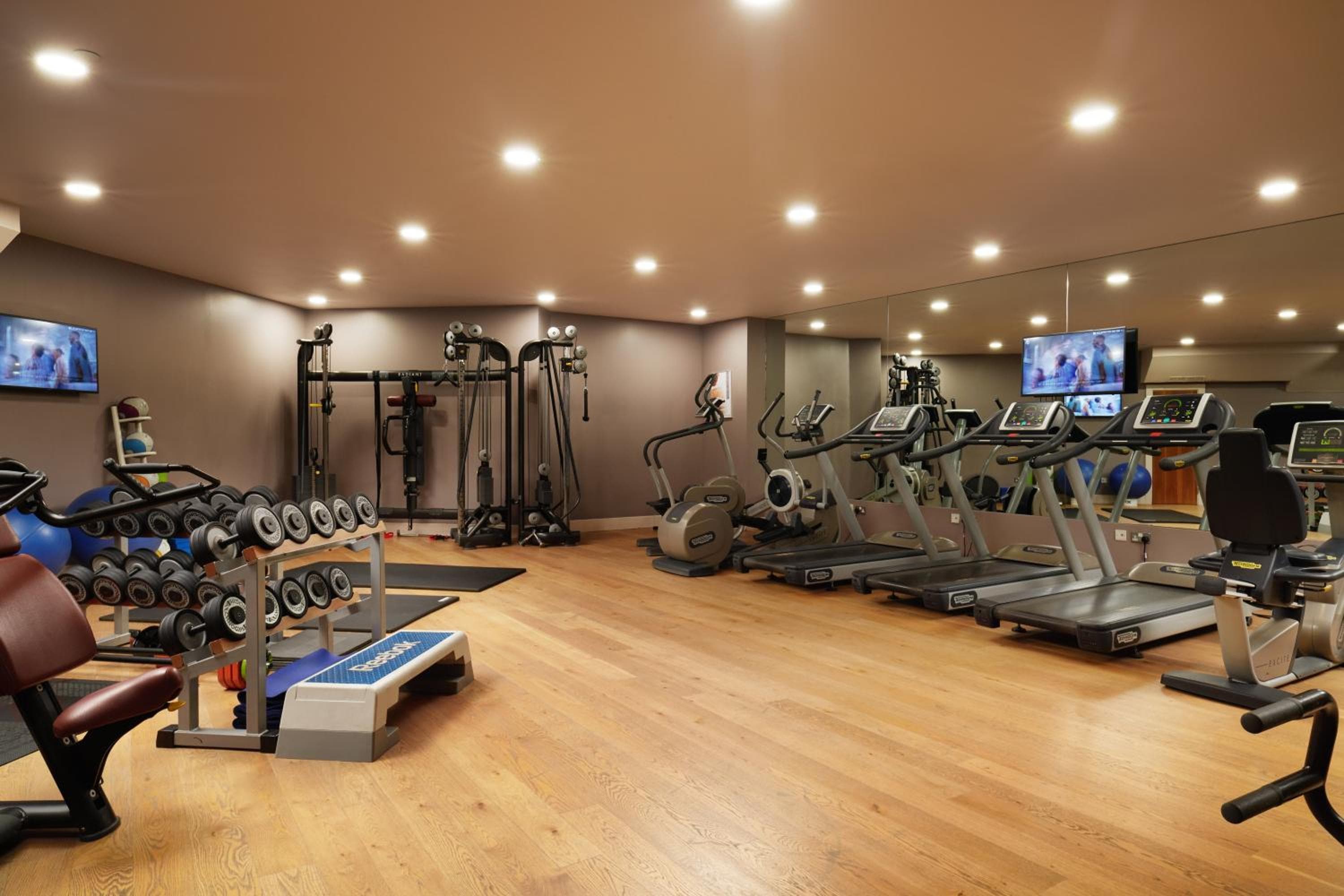 El Chelsea Harbour Hotel y Spa — 11