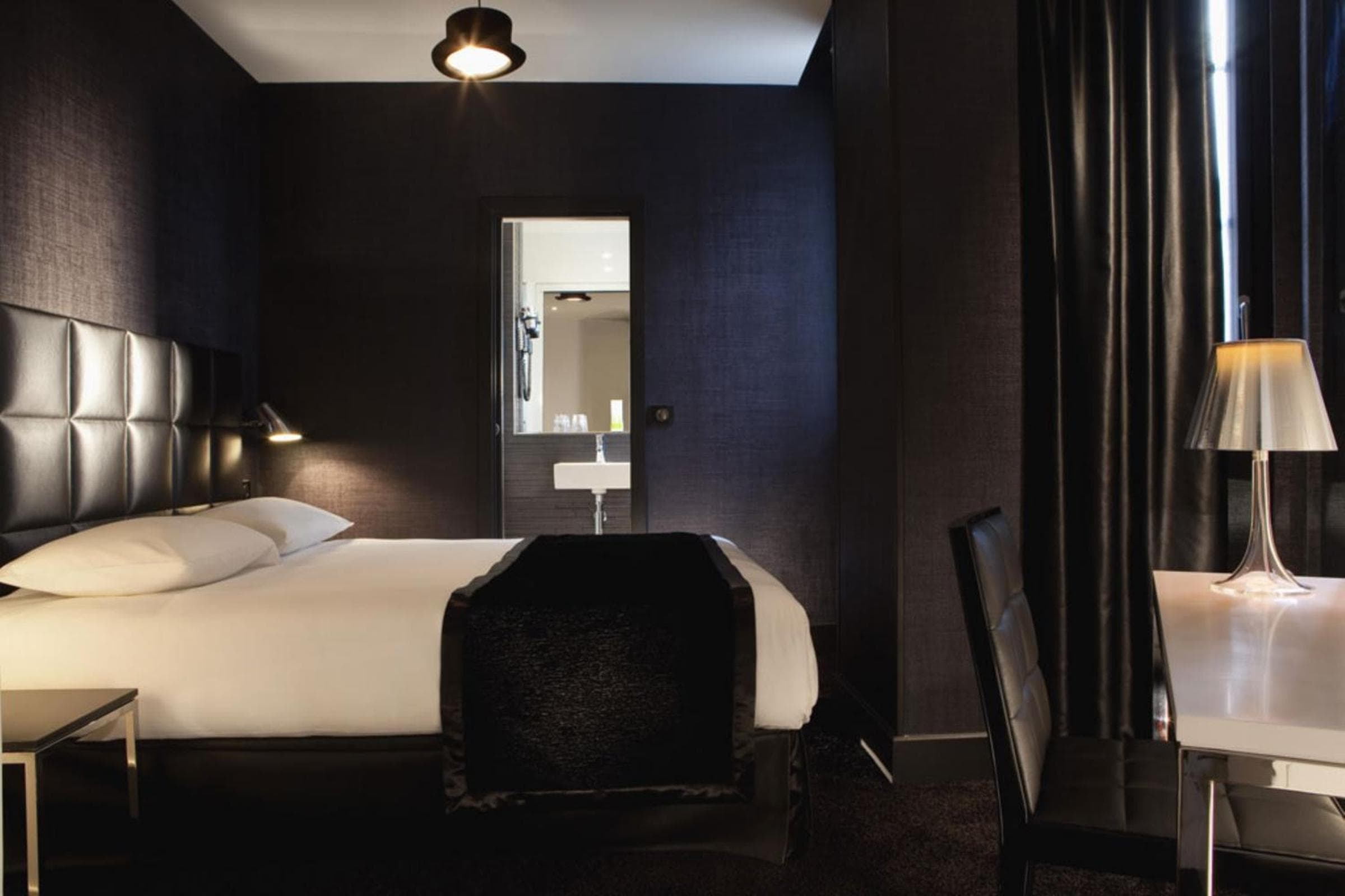 First Hotel Paris Tour Eiffel — 12